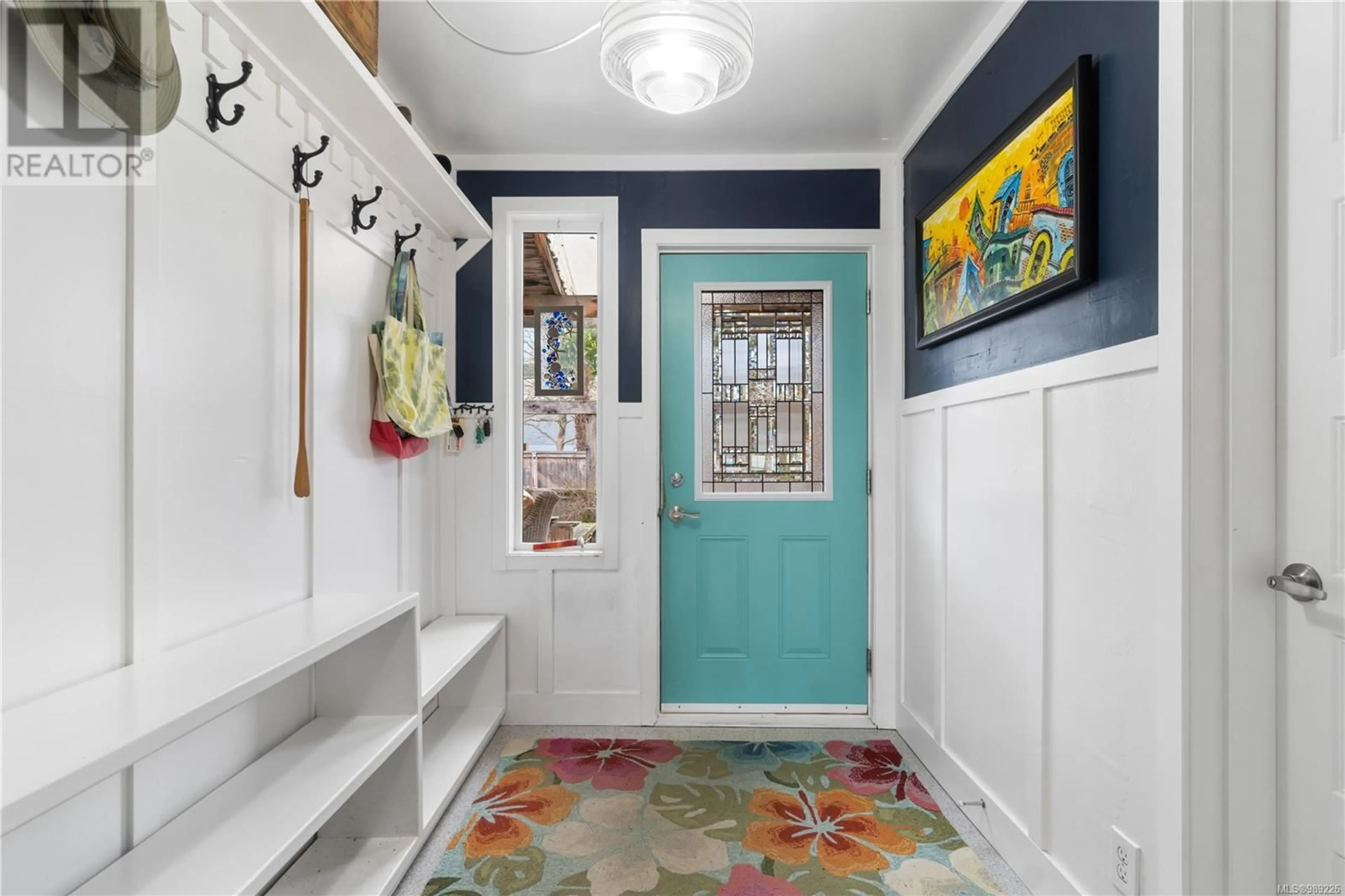 Indoor entryway for 309 PIONEER CRESCENT, Parksville British Columbia V9P1V5