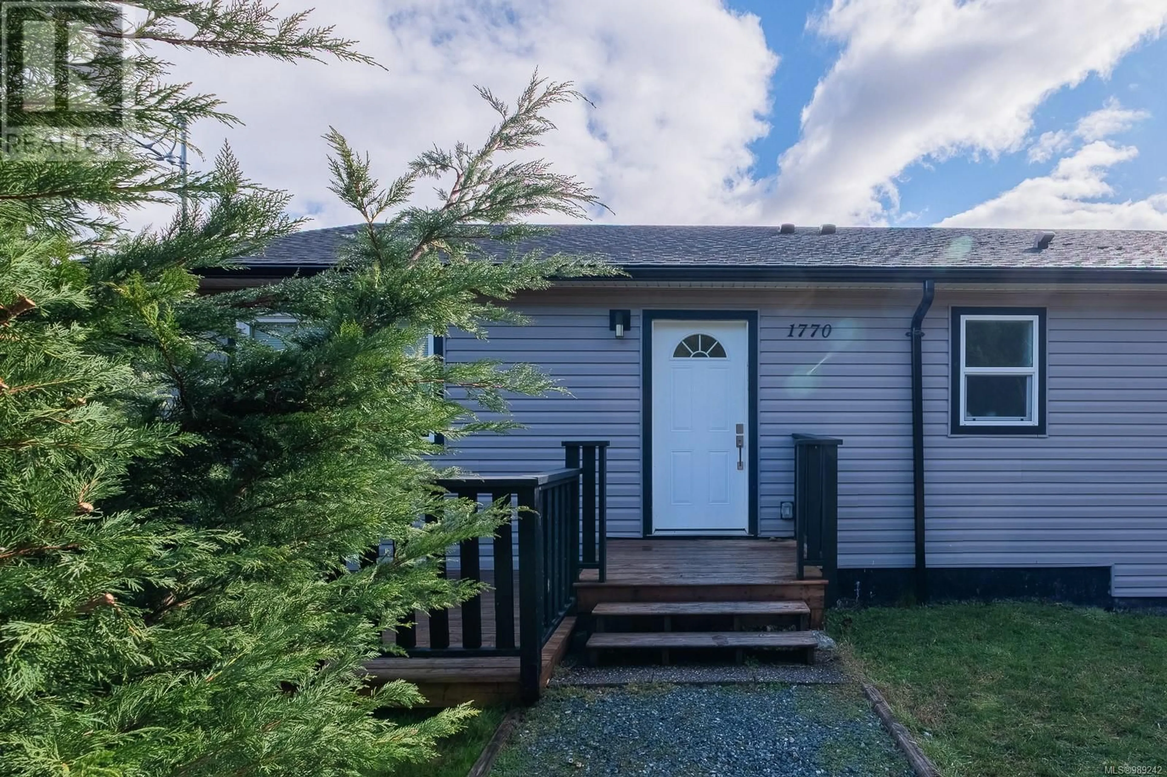 Home with vinyl exterior material, street for 1770 JAY BELL TRAIL, Qualicum Beach British Columbia V9K2S3