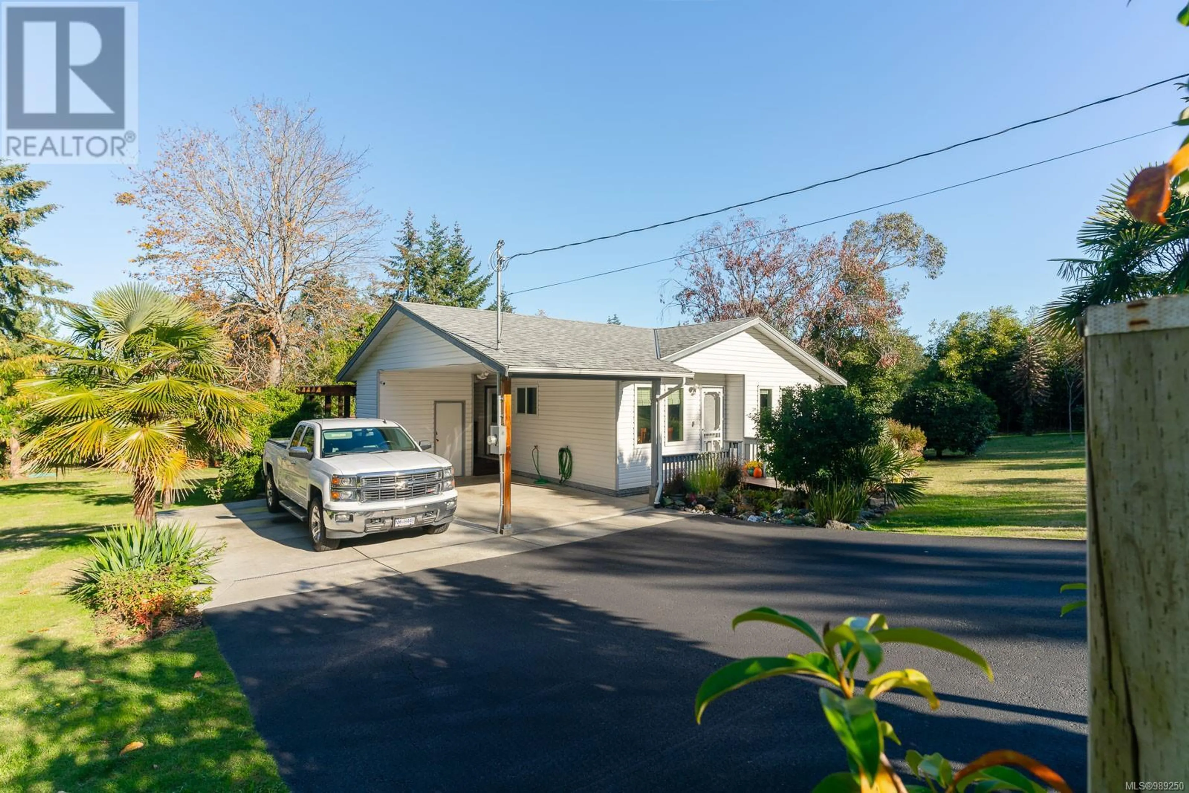 A pic from outside/outdoor area/front of a property/back of a property/a pic from drone, street for 6824 Ronald Rd, Lantzville British Columbia V0R2H0