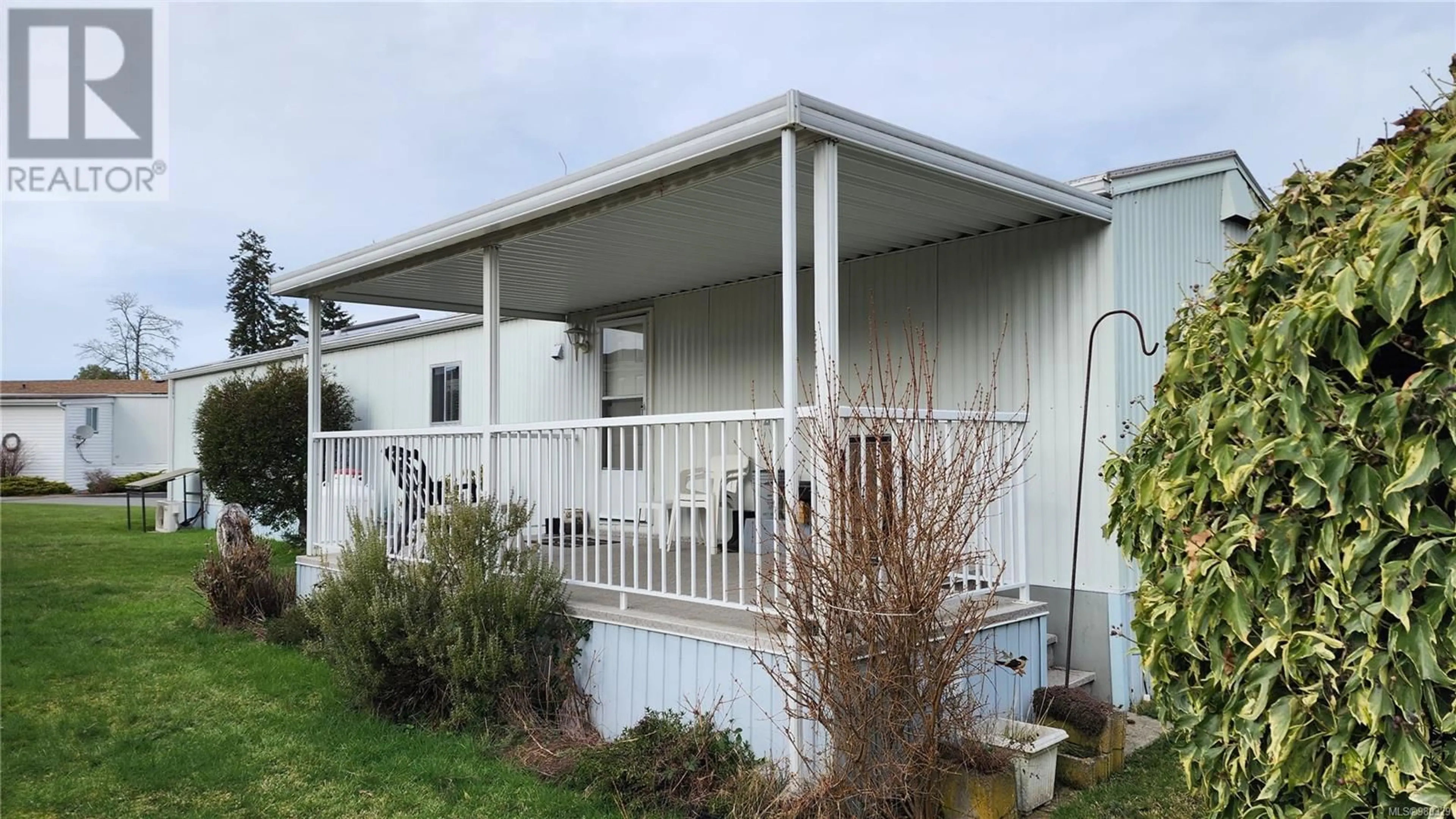 Home with vinyl exterior material, street for D - 394 CRAIG STREET, Parksville British Columbia V9P1L4