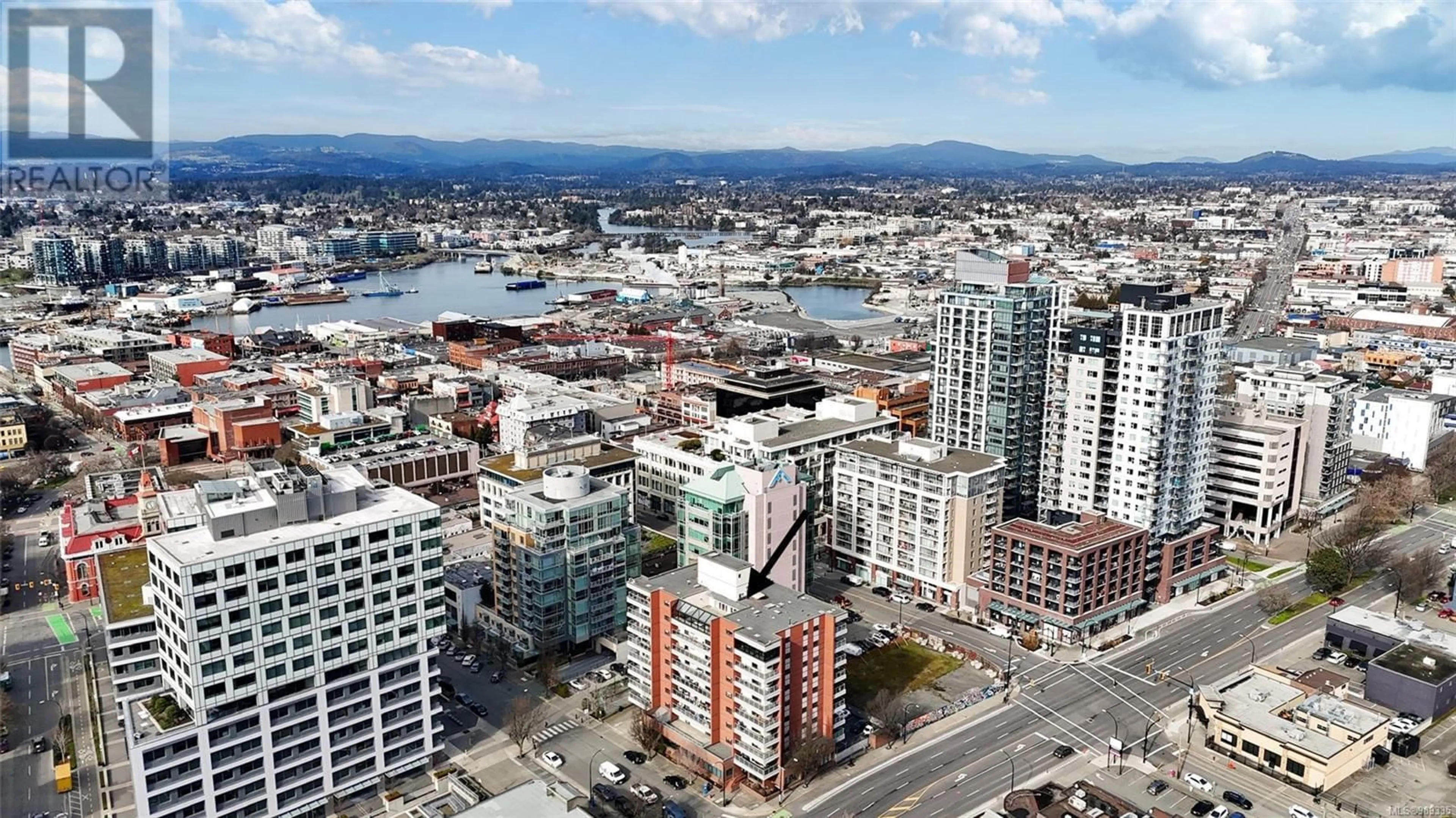 A pic from outside/outdoor area/front of a property/back of a property/a pic from drone, city buildings view from balcony for 504 770 Cormorant St, Victoria British Columbia V8W3J3