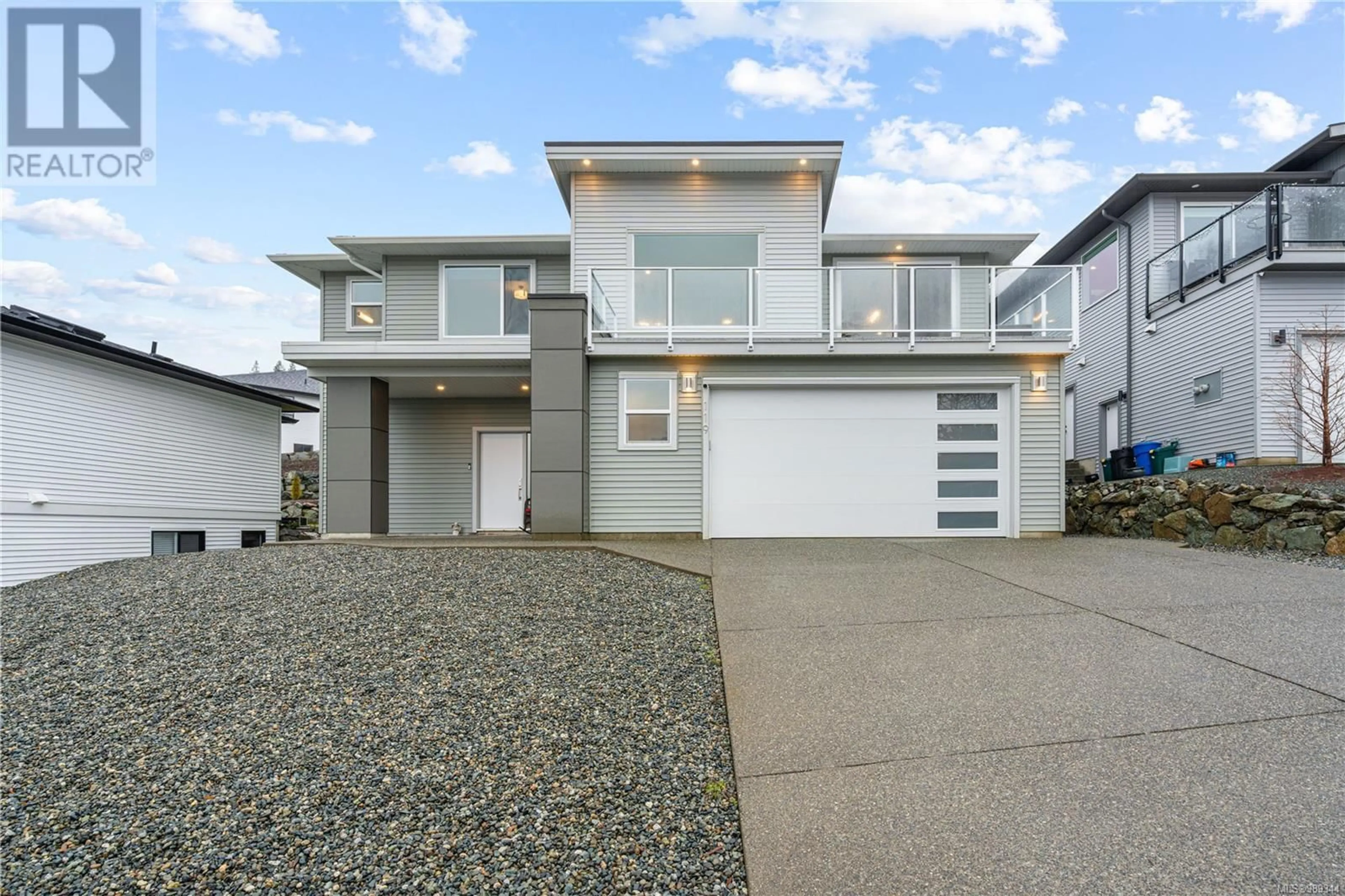 Home with vinyl exterior material, street for 119 Ray Knight Dr, Ladysmith British Columbia V9G0B7