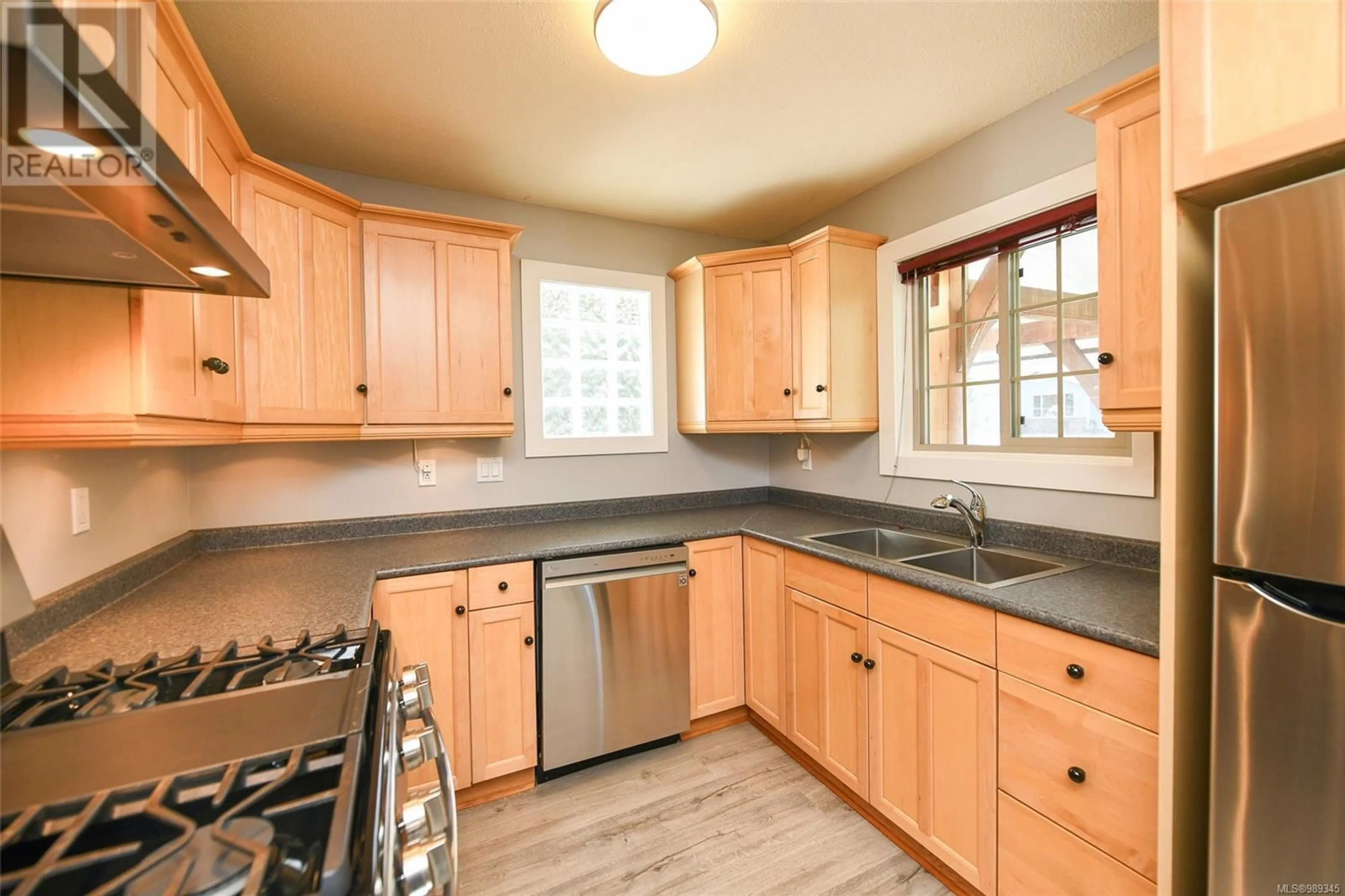 Standard kitchen, unknown for 1622 Ascot Ave, Comox British Columbia V9M1A8