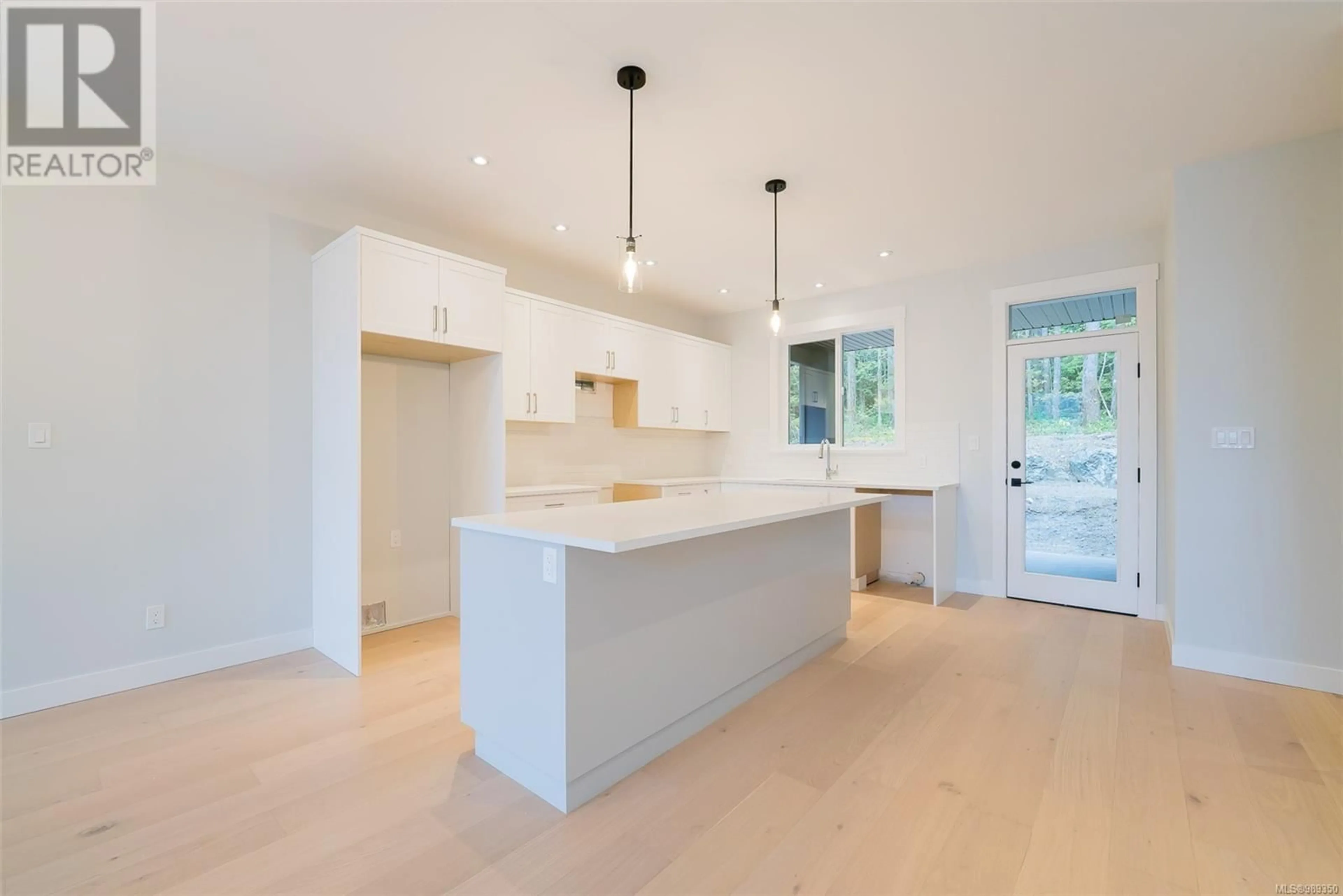 Open concept kitchen, unknown for 113 RAVEN WAY, Ladysmith British Columbia V9G0C2