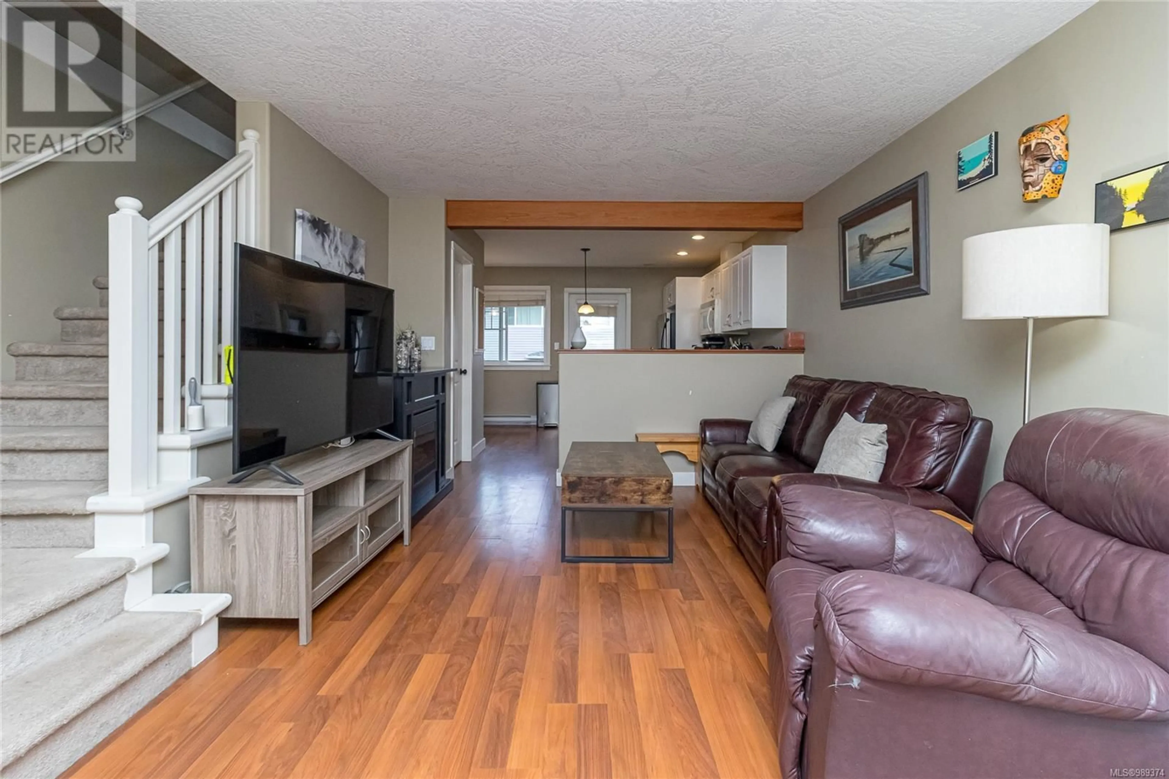 Living room with furniture, wood/laminate floor for 13 - 2529 ALEXANDER STREET, Duncan British Columbia V9L2W8
