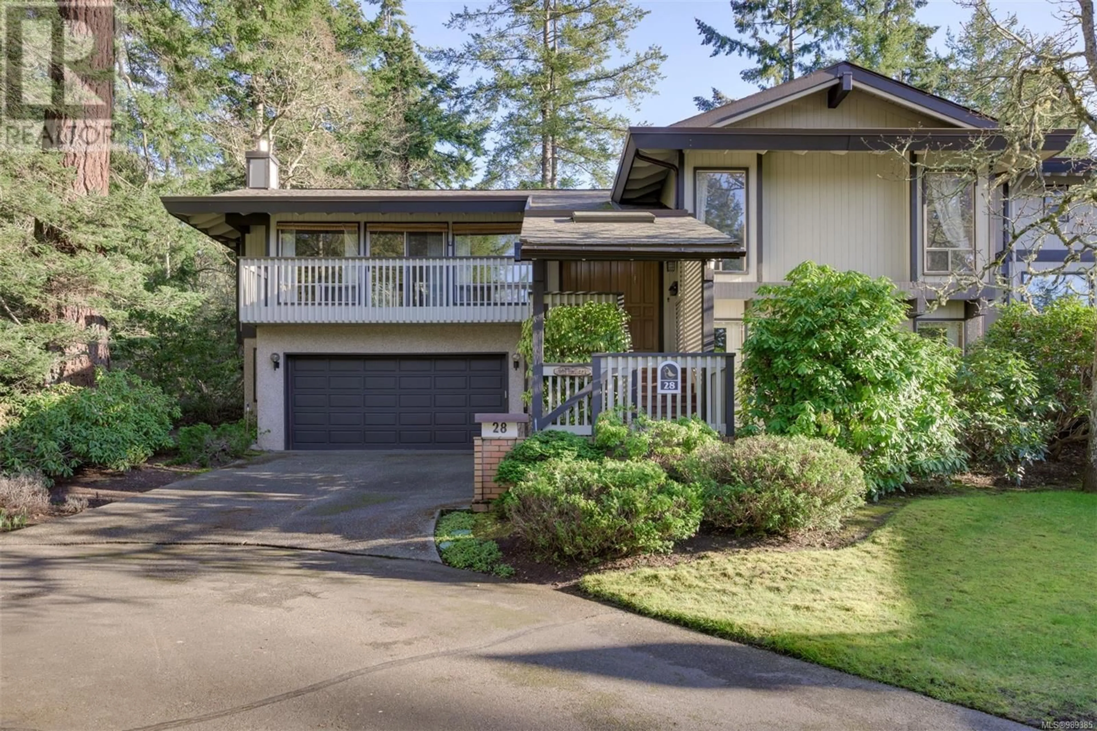 Home with vinyl exterior material, street for 28 - 909 CAROLWOOD DRIVE, Saanich British Columbia V8X3T9