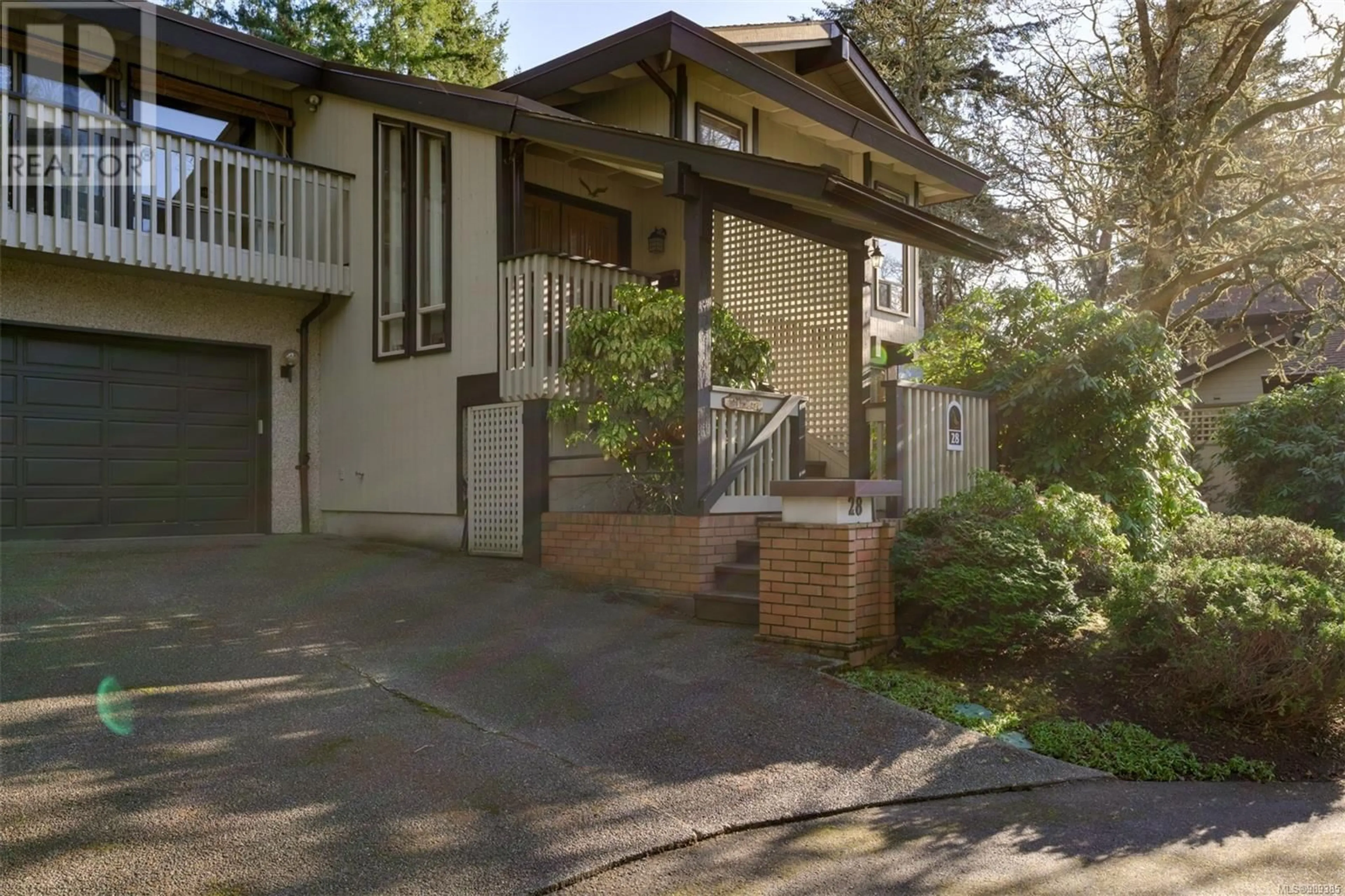 Unknown for 28 - 909 CAROLWOOD DRIVE, Saanich British Columbia V8X3T9
