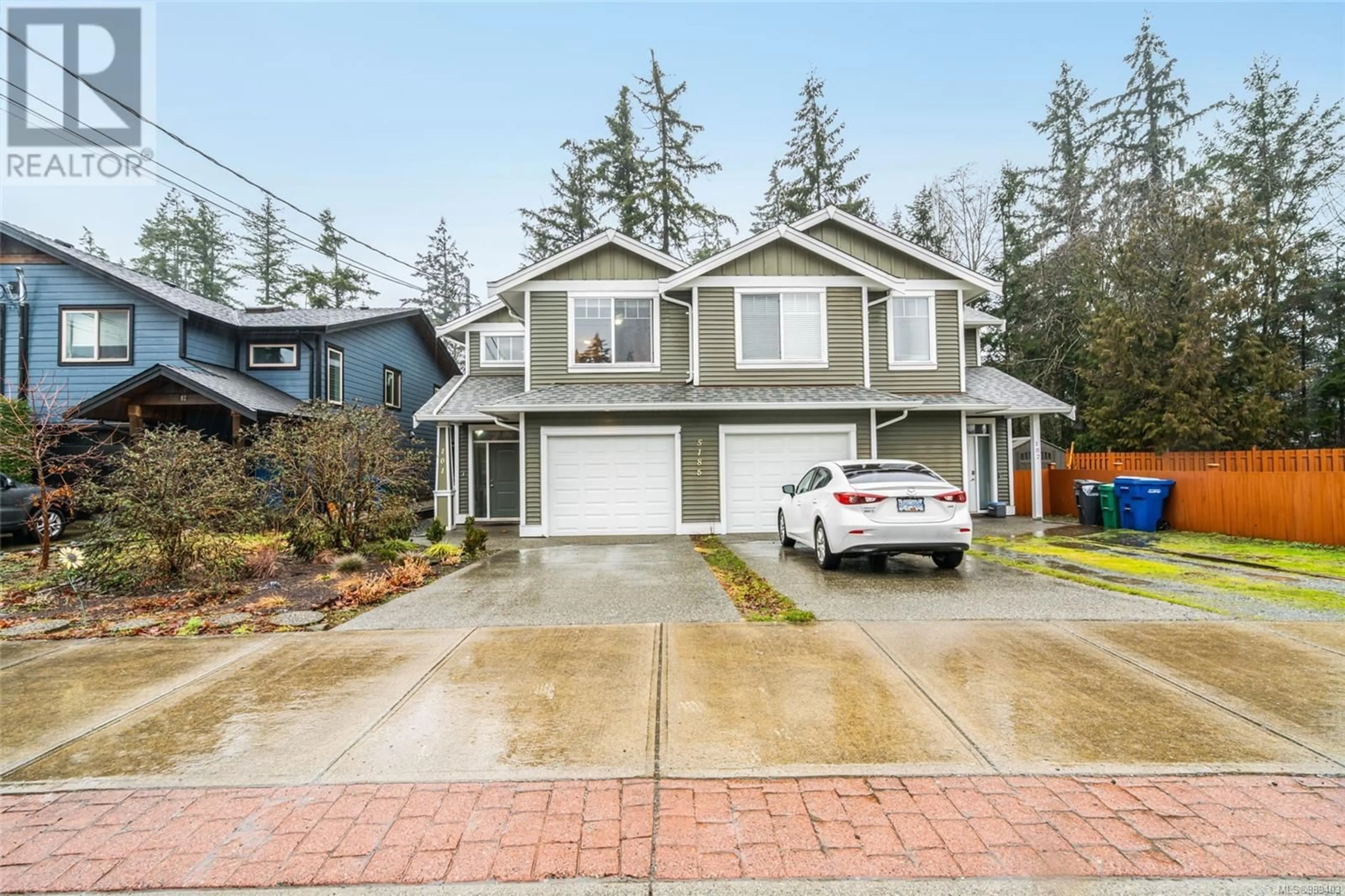 Home with vinyl exterior material, street for 101 5186 Dunster Rd, Nanaimo British Columbia V9T2Z2