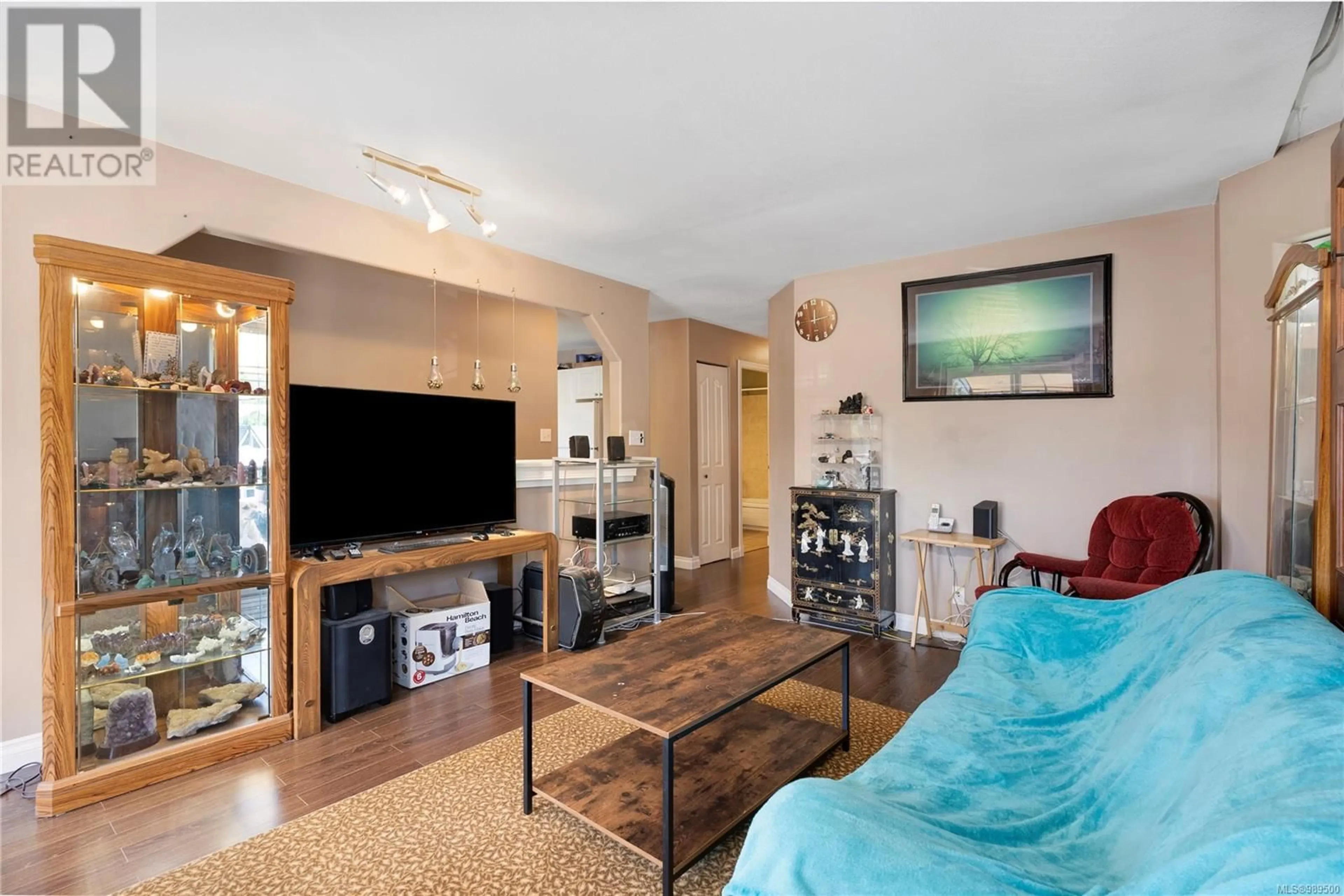 Living room with furniture, unknown for B - 250 CENTENNIAL DRIVE, Courtenay British Columbia V9N5R7