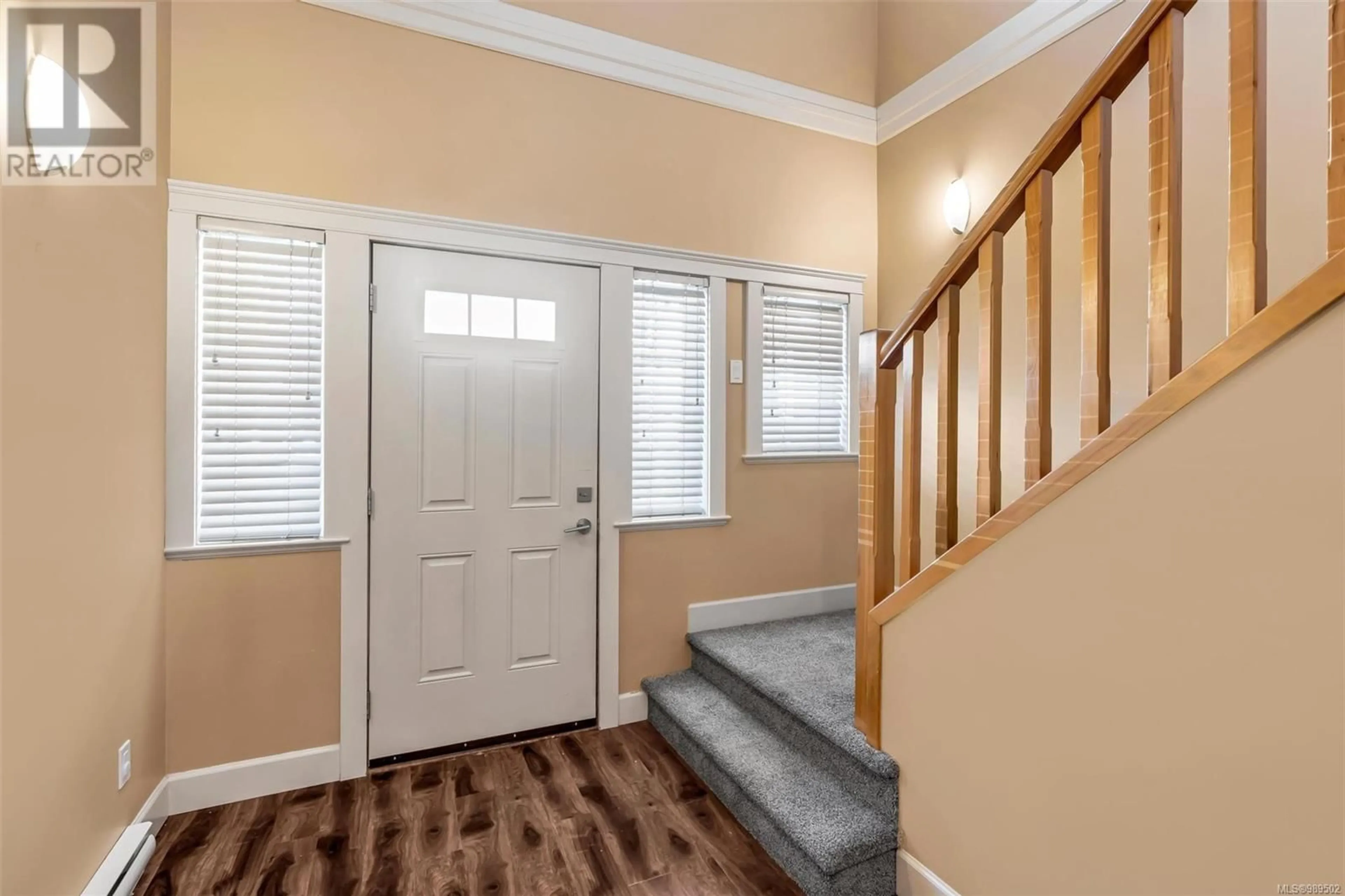 Indoor entryway for 32 2210 Sooke Rd, Colwood British Columbia V9B0E4