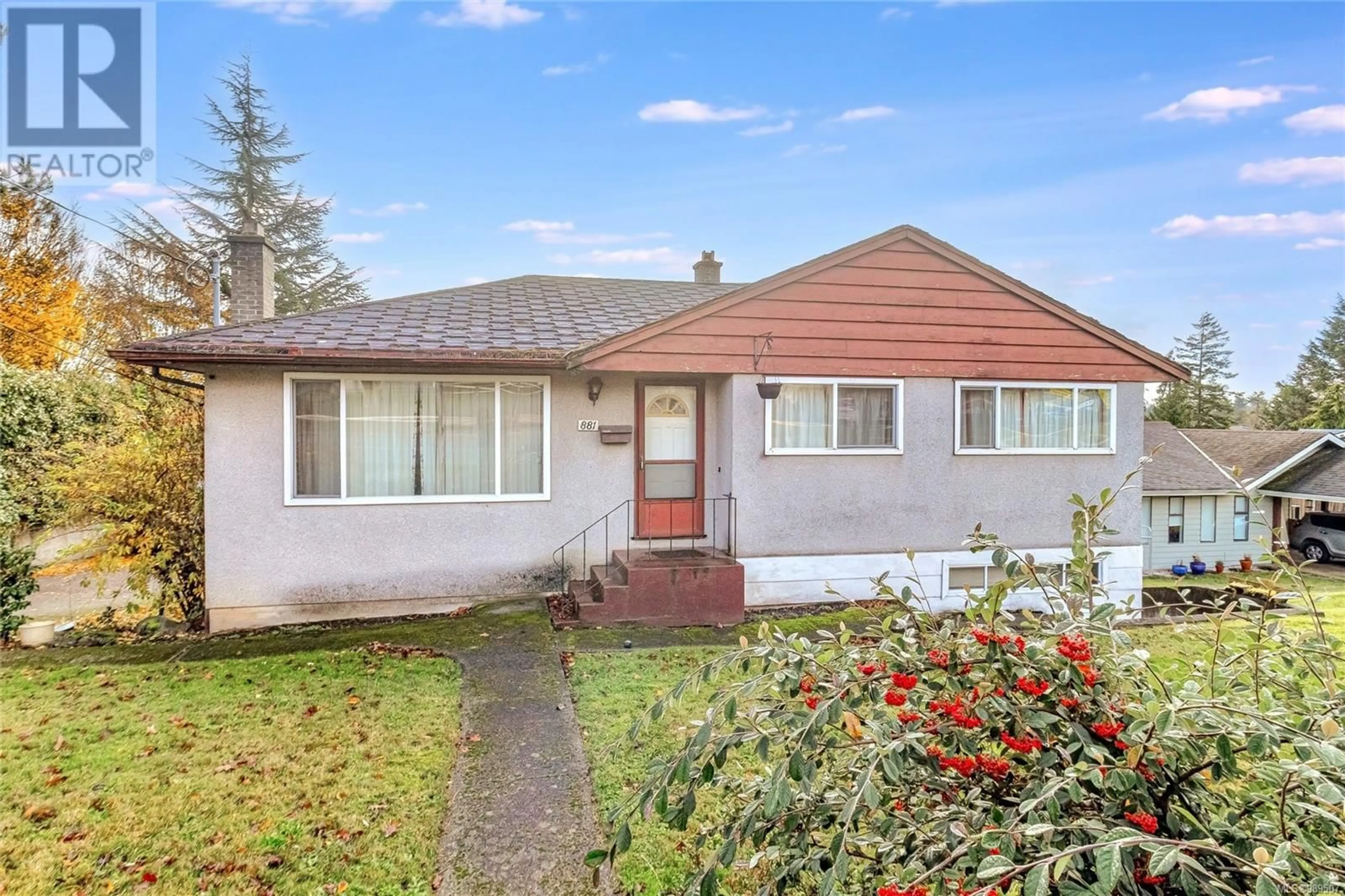 Home with vinyl exterior material, street for 881 MCKENZIE AVENUE, Saanich British Columbia V8X3G4