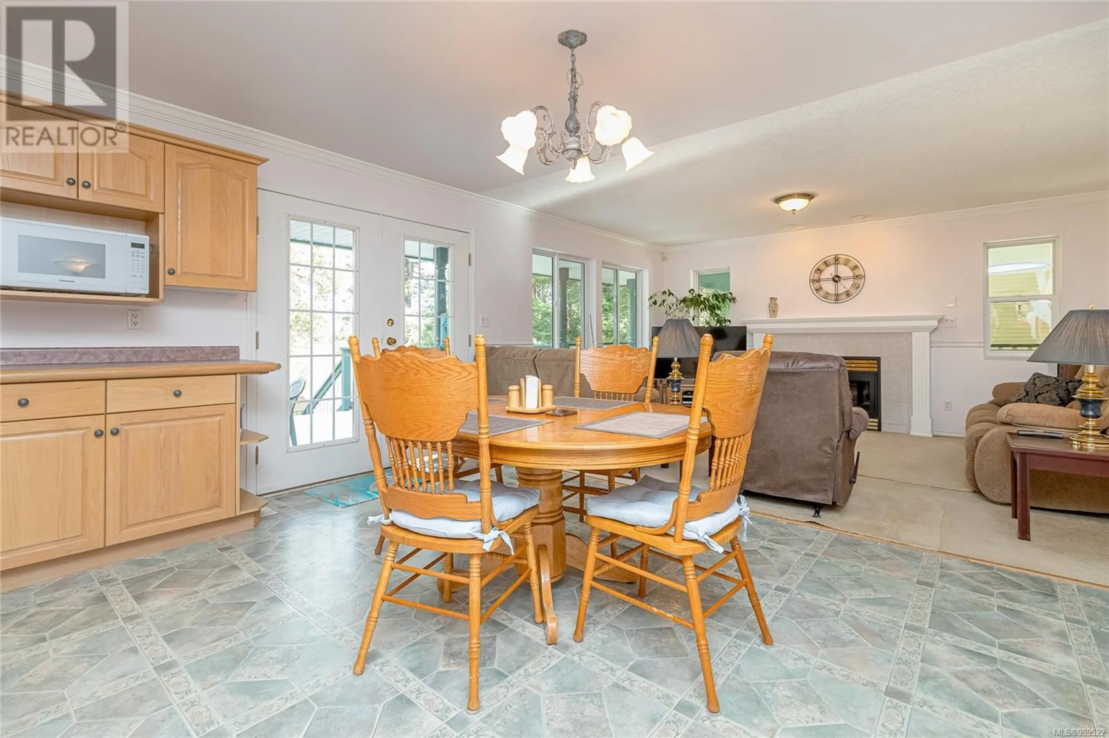 Dining room, ceramic/tile floor for 750 Caleb Pike Rd, Highlands British Columbia V9B6G5