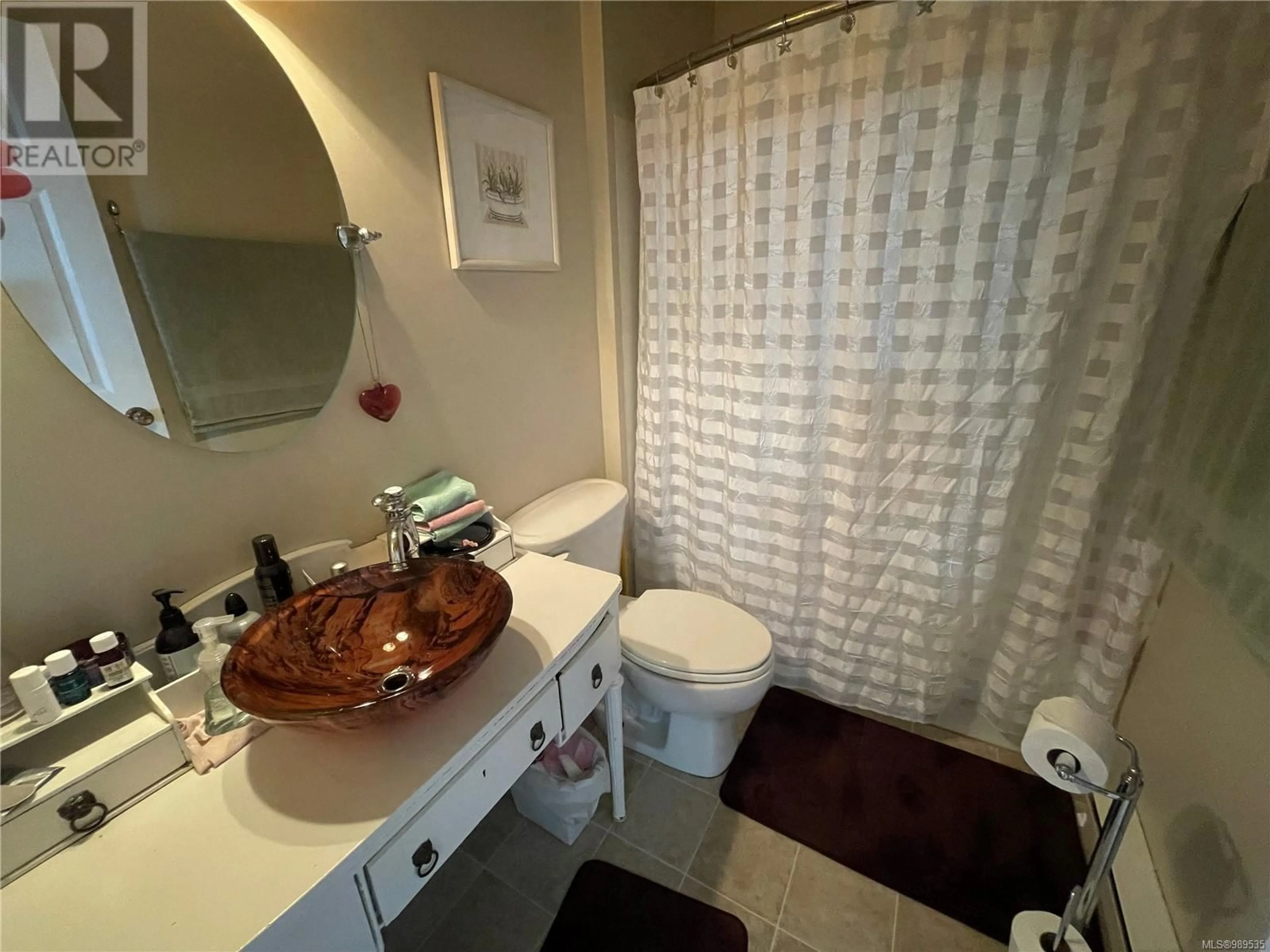 Standard bathroom, unknown for 19-21 CILAIRE DRIVE, Nanaimo British Columbia V9S3C9