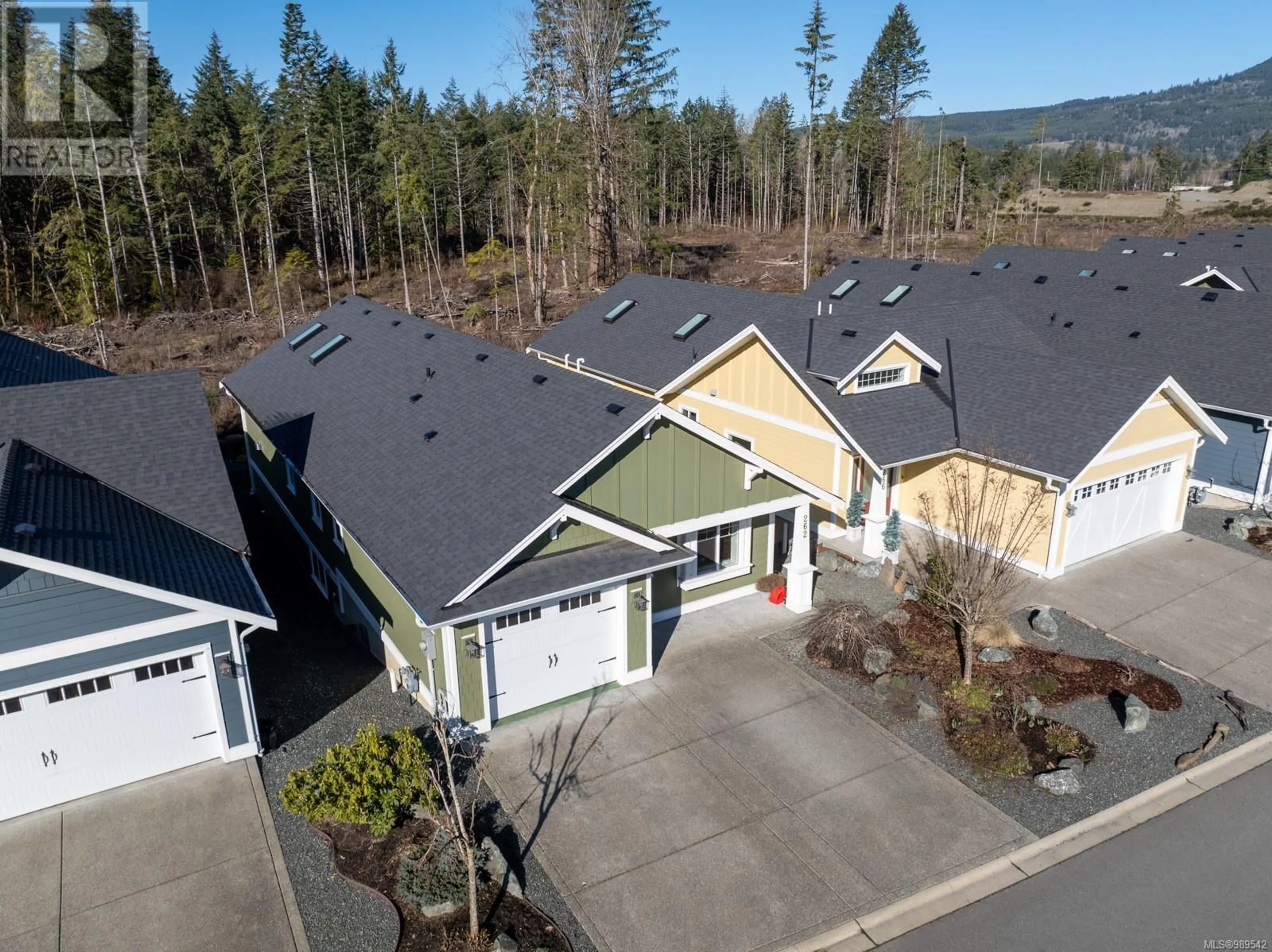 A pic from outside/outdoor area/front of a property/back of a property/a pic from drone, unknown for 262 Edgewood Cres, Duncan British Columbia V9L0G6