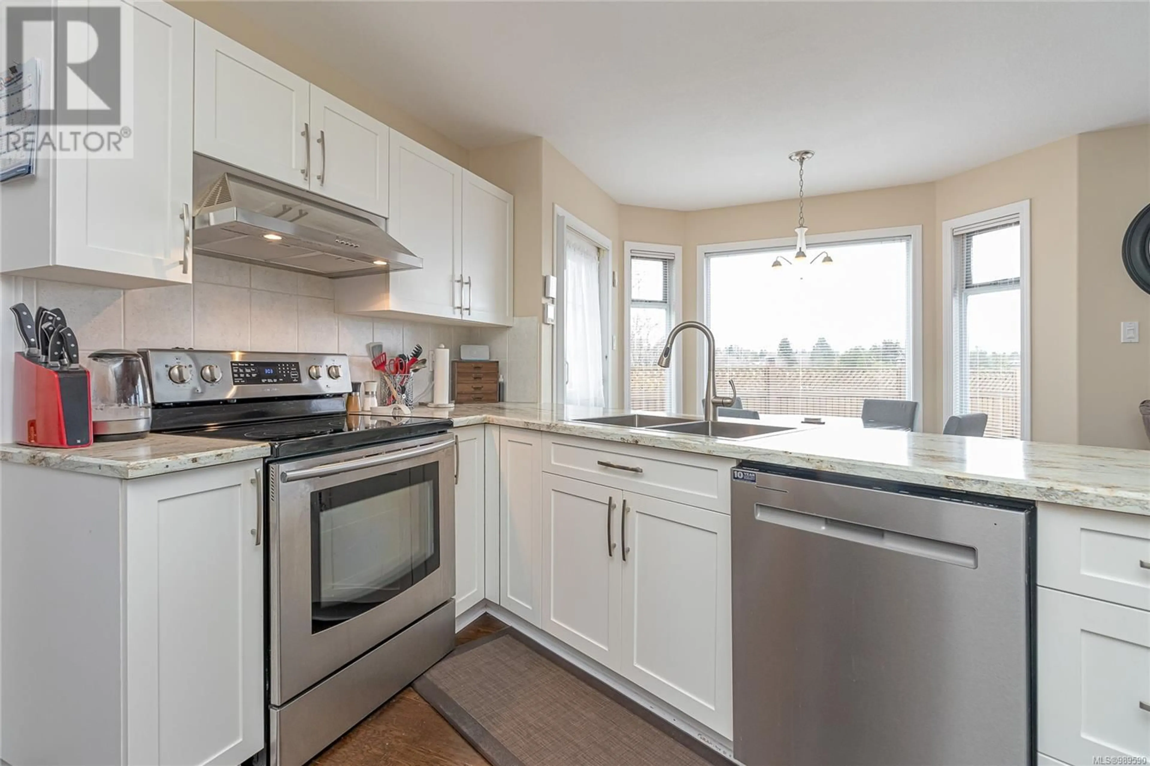 Open concept kitchen, unknown for 639 EAGLE TREE CLOSE, Parksville British Columbia V9P2N9
