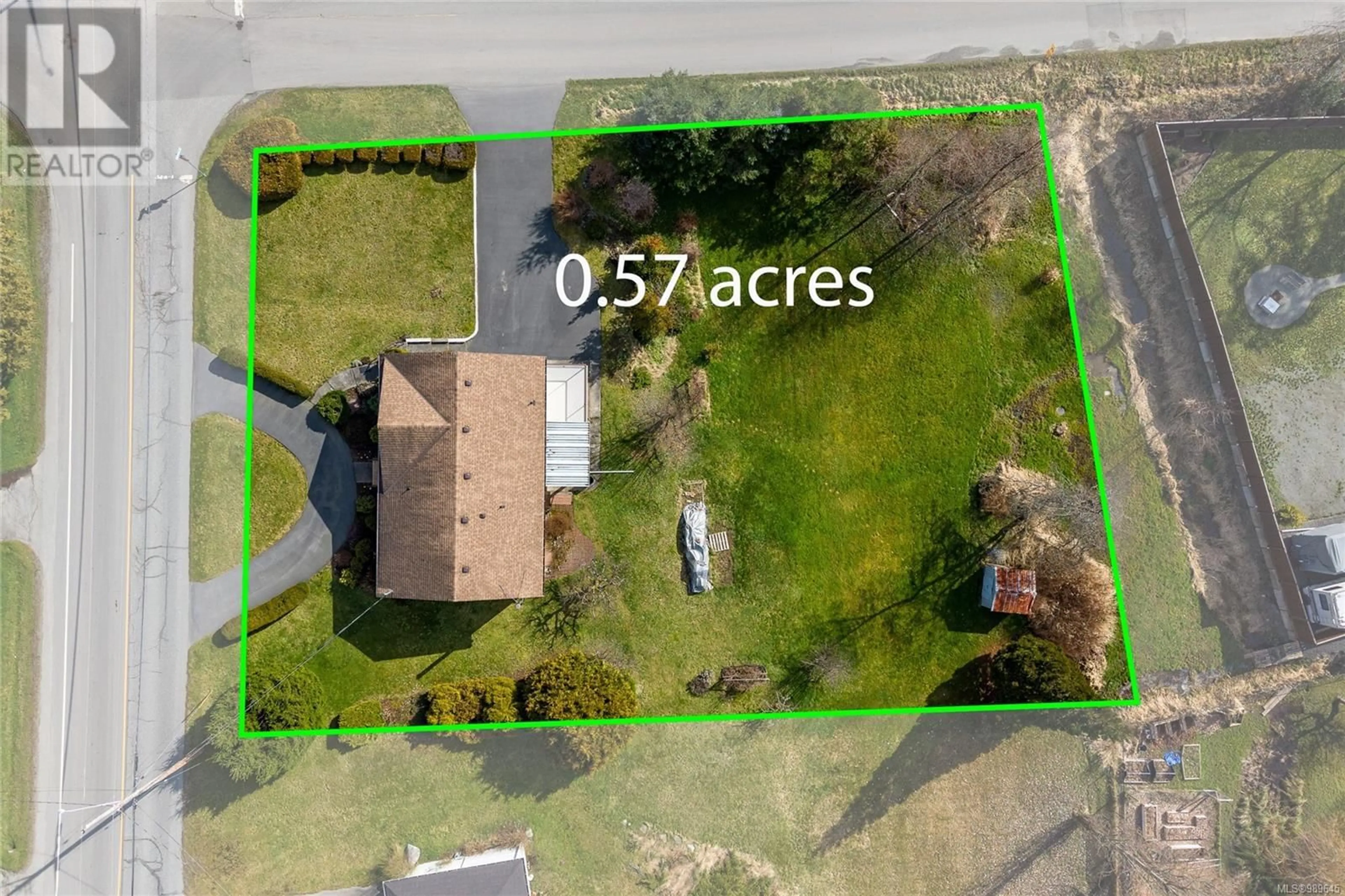 A pic from outside/outdoor area/front of a property/back of a property/a pic from drone, street for 1961 Richardson Rd, Nanaimo British Columbia V9X1C1