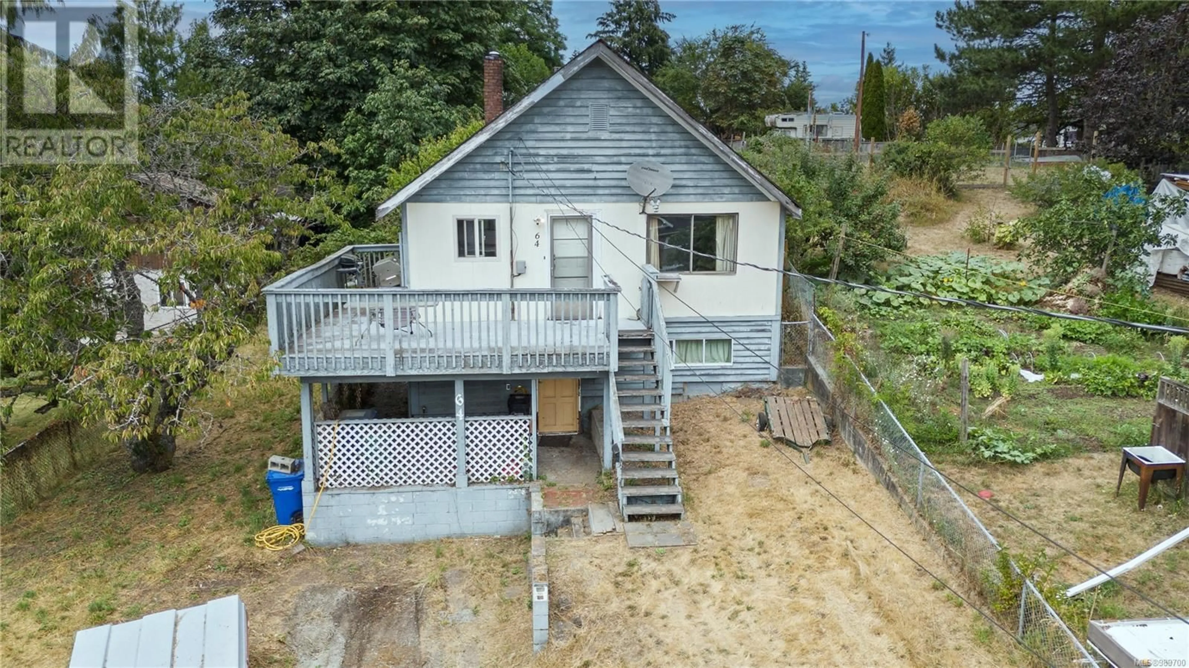 A pic from outside/outdoor area/front of a property/back of a property/a pic from drone, building for 64 Rainer St, Nanaimo British Columbia V9R1H2