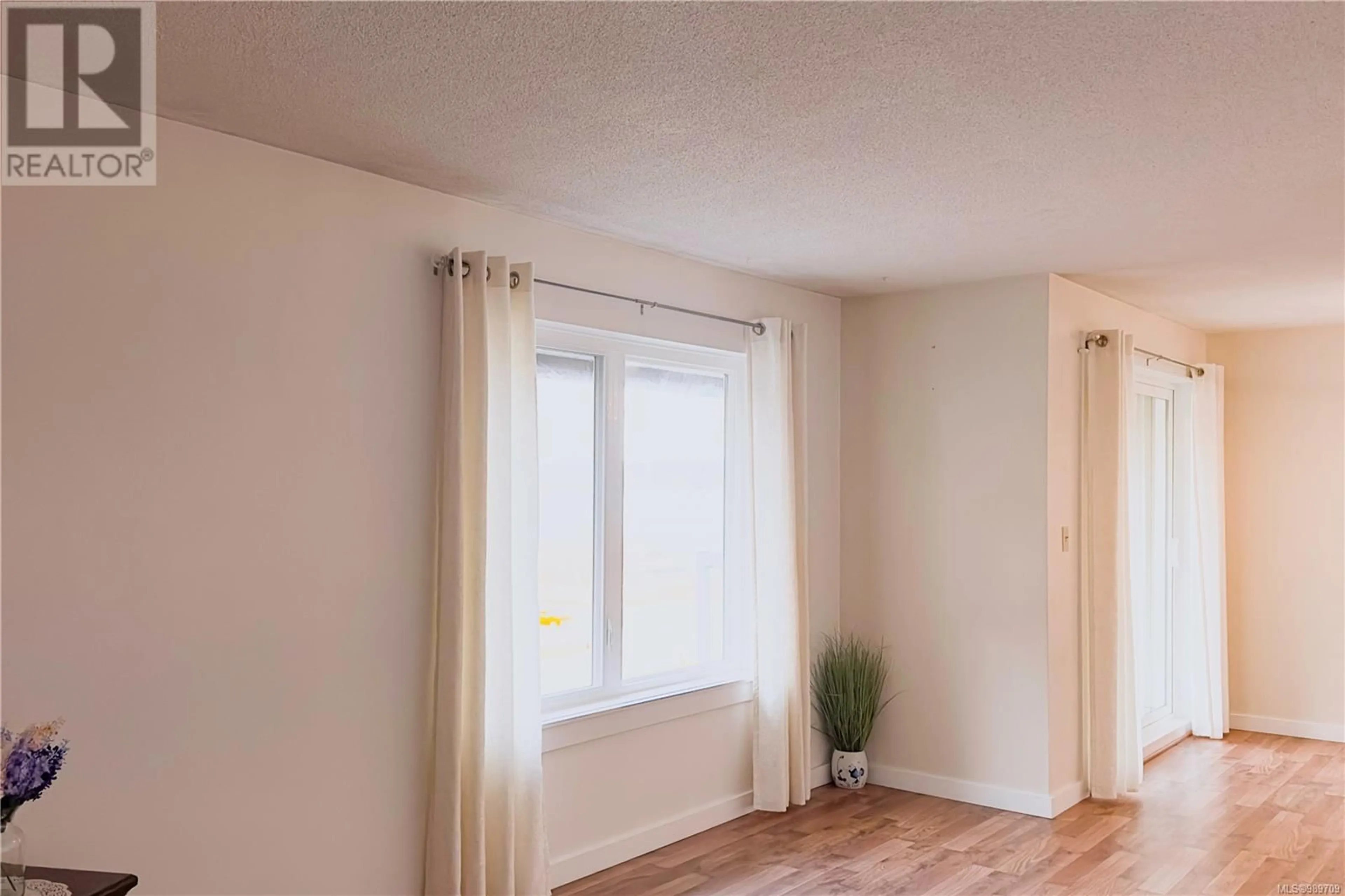 A pic of a room for 401 - 894 ISLAND HIGHWAY SOUTH, Campbell River British Columbia V9W1A8