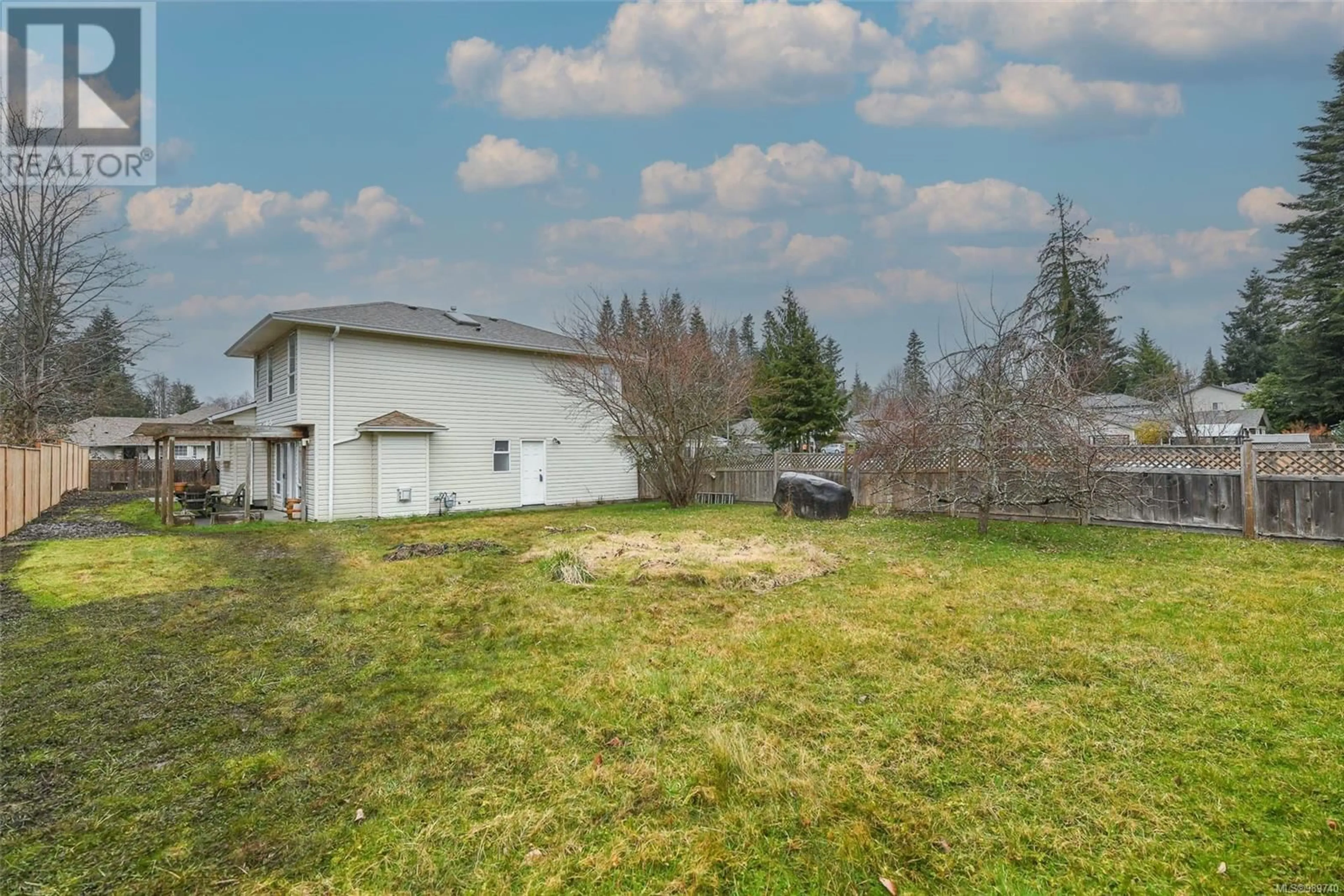 A pic from outside/outdoor area/front of a property/back of a property/a pic from drone, unknown for 1759 HOBSON AVENUE, Courtenay British Columbia V9N8S3