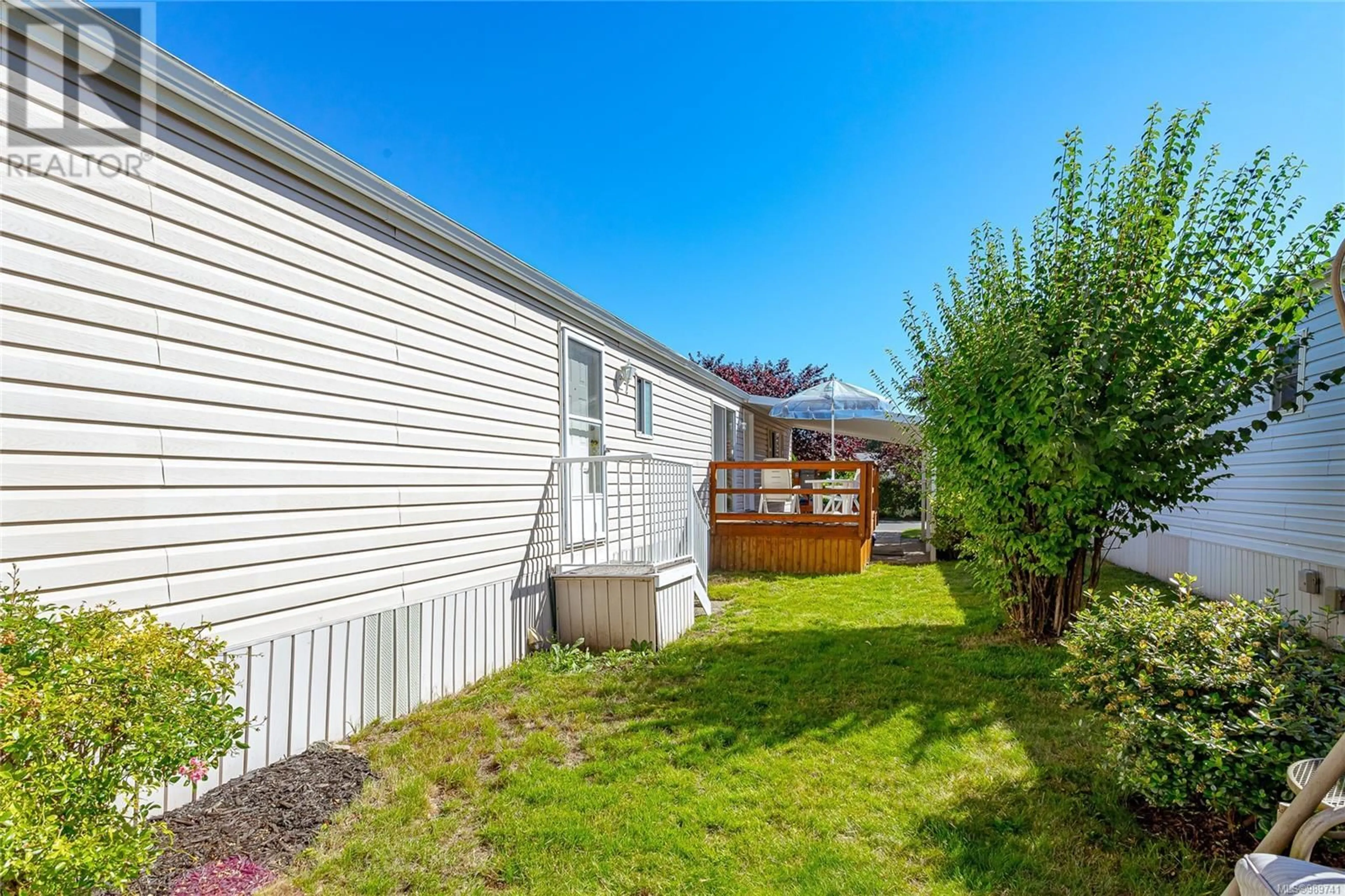 Floor plan for 2 - 7583 CENTRAL SAANICH ROAD, Central Saanich British Columbia V8M2B6