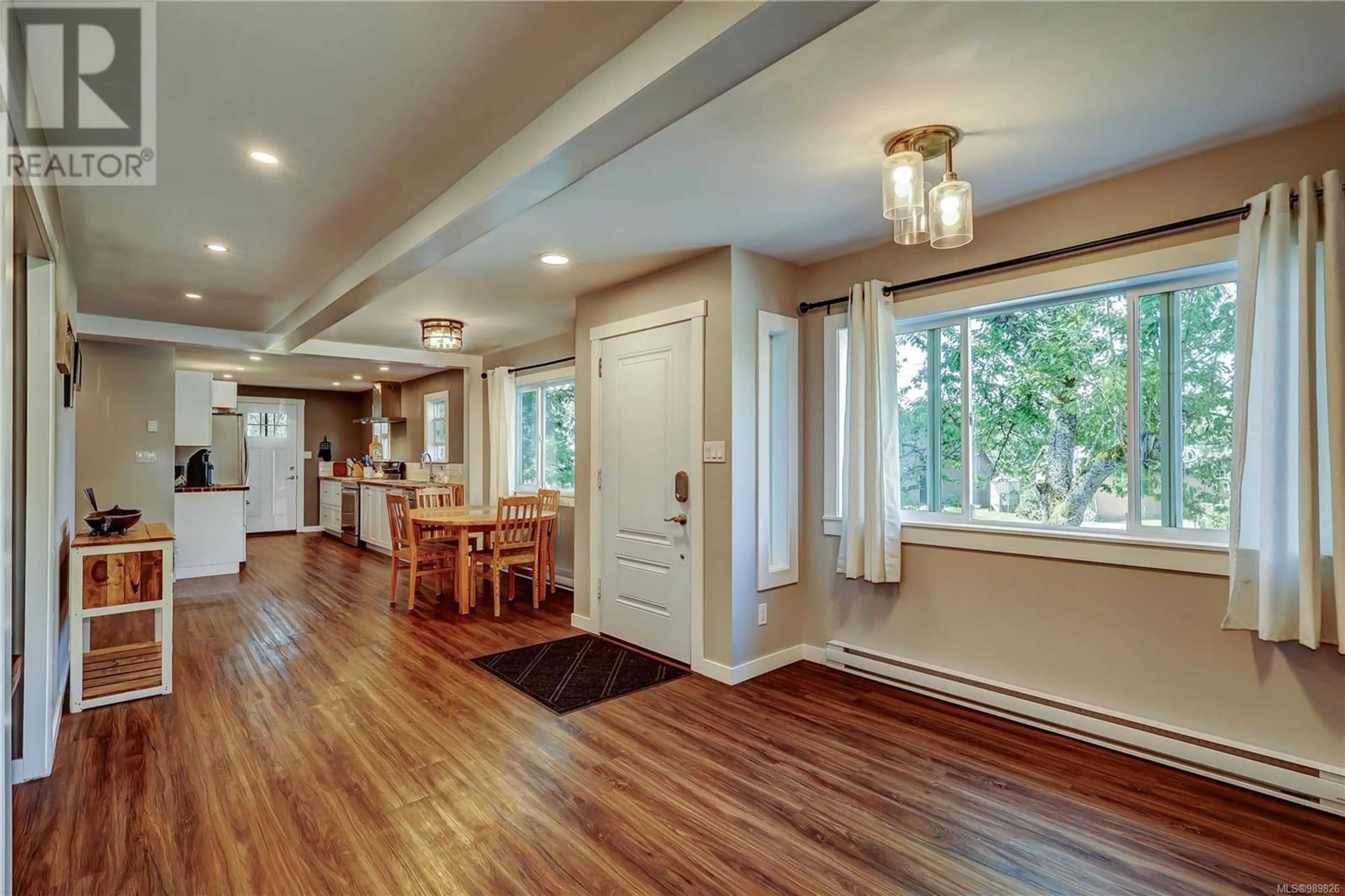 Indoor entryway for 13403 CODE ROAD, Ladysmith British Columbia V9G1H7