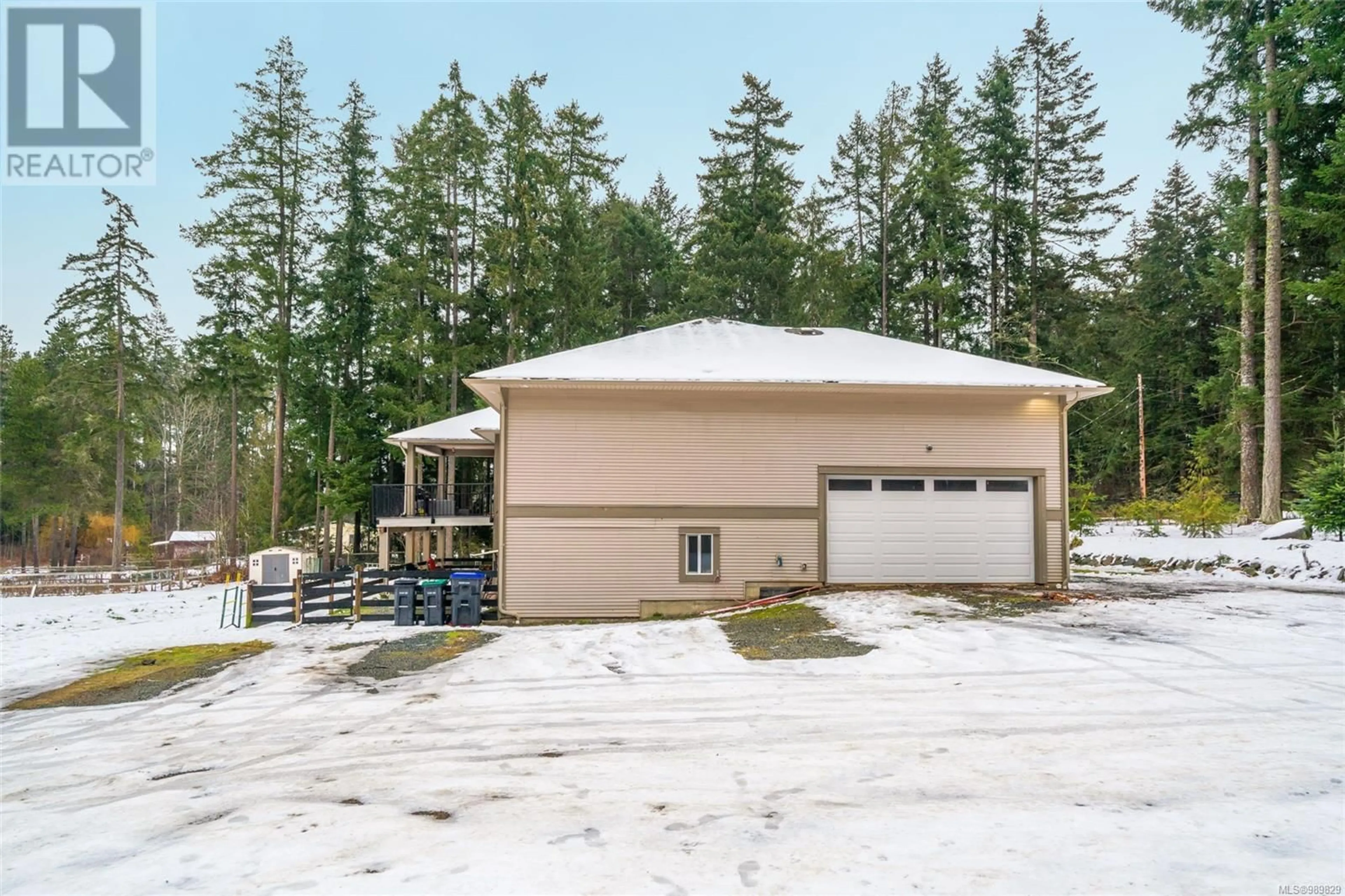 Indoor garage for 315 Allsbrook Rd, Errington British Columbia V9P2A8