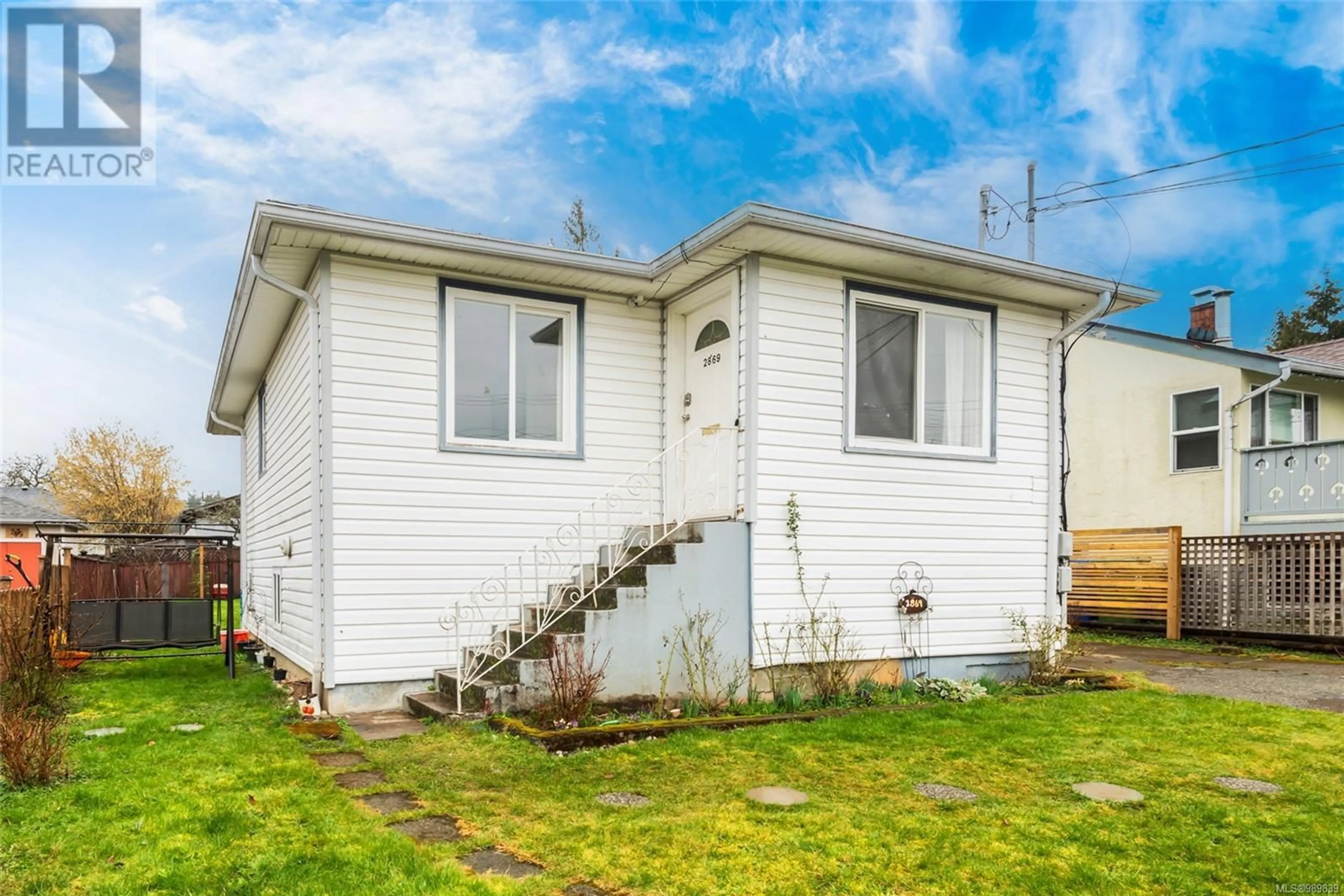 Home with vinyl exterior material, building for 2869 12TH AVENUE, Port Alberni British Columbia V9Y2T3
