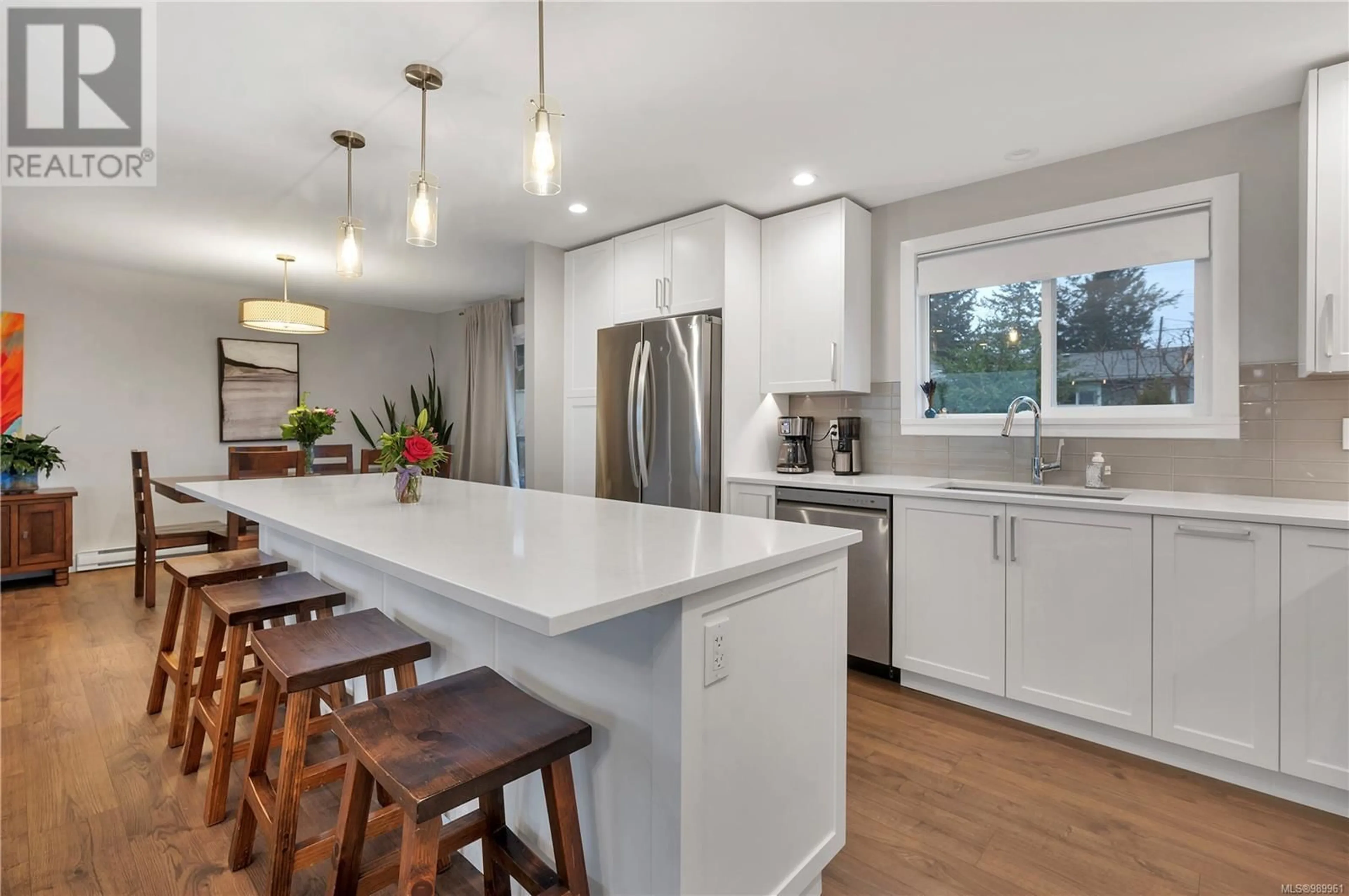 Open concept kitchen, unknown for 132 McCarthy St S, Campbell River British Columbia V9W5M5