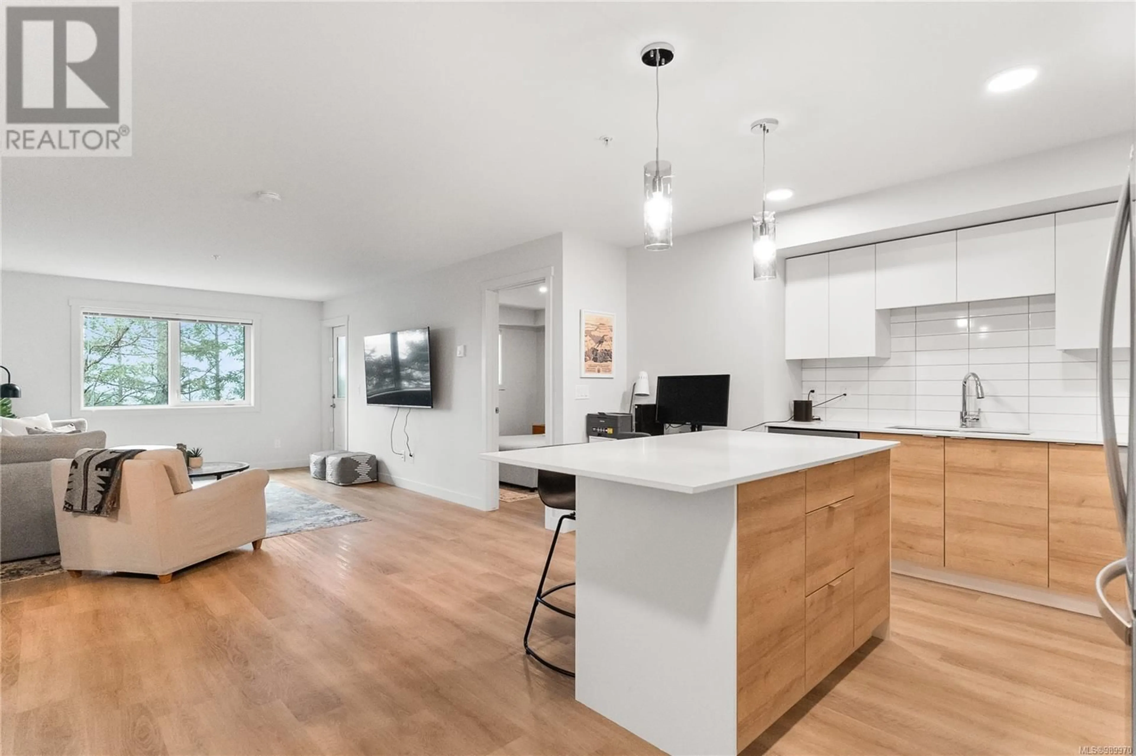 Open concept kitchen, unknown for 107 4810 Cedar Ridge Pl, Nanaimo British Columbia V9T0M7