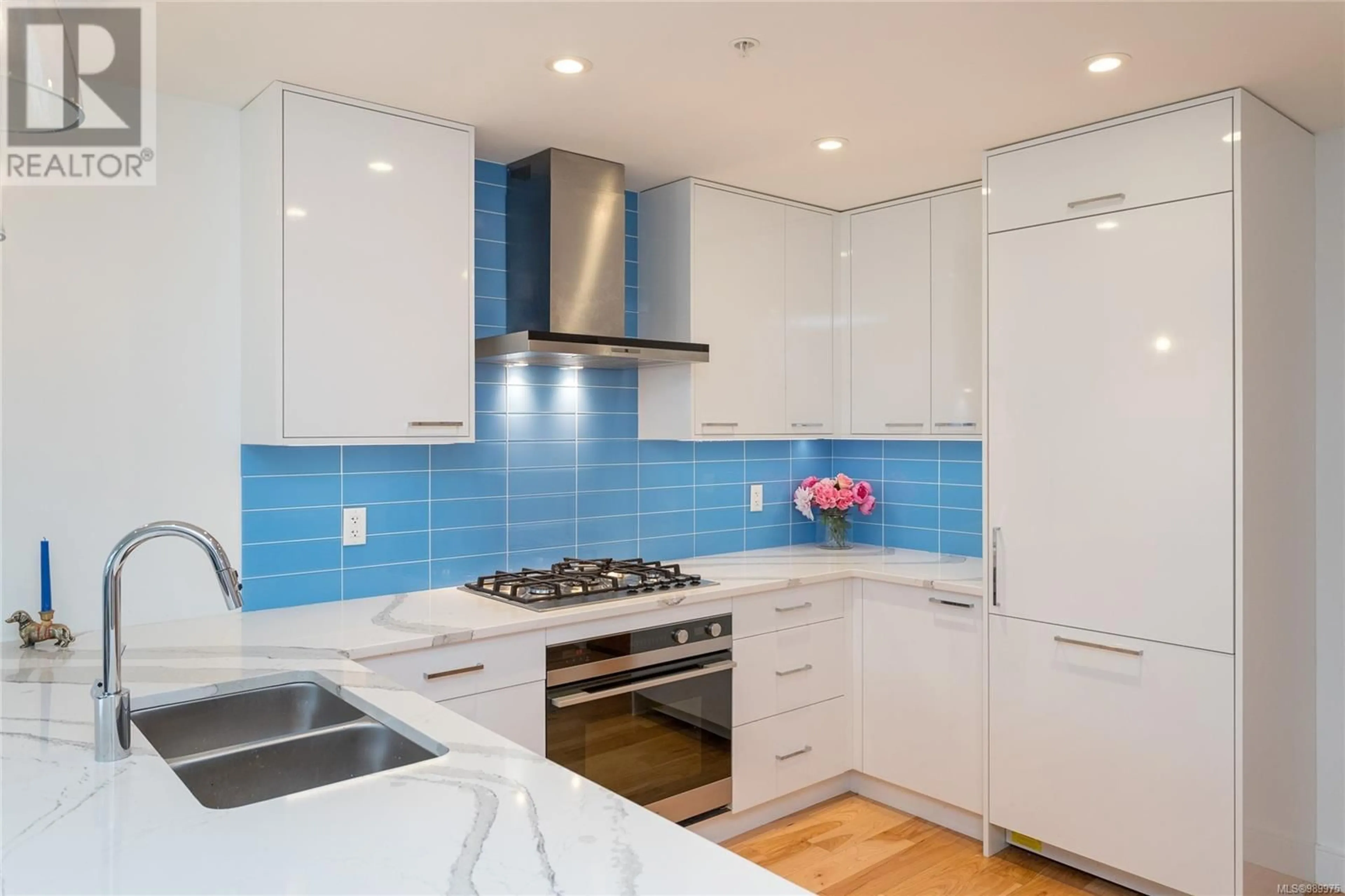Contemporary kitchen, ceramic/tile floor for 206 - 916 LYALL STREET, Esquimalt British Columbia V9A5E6