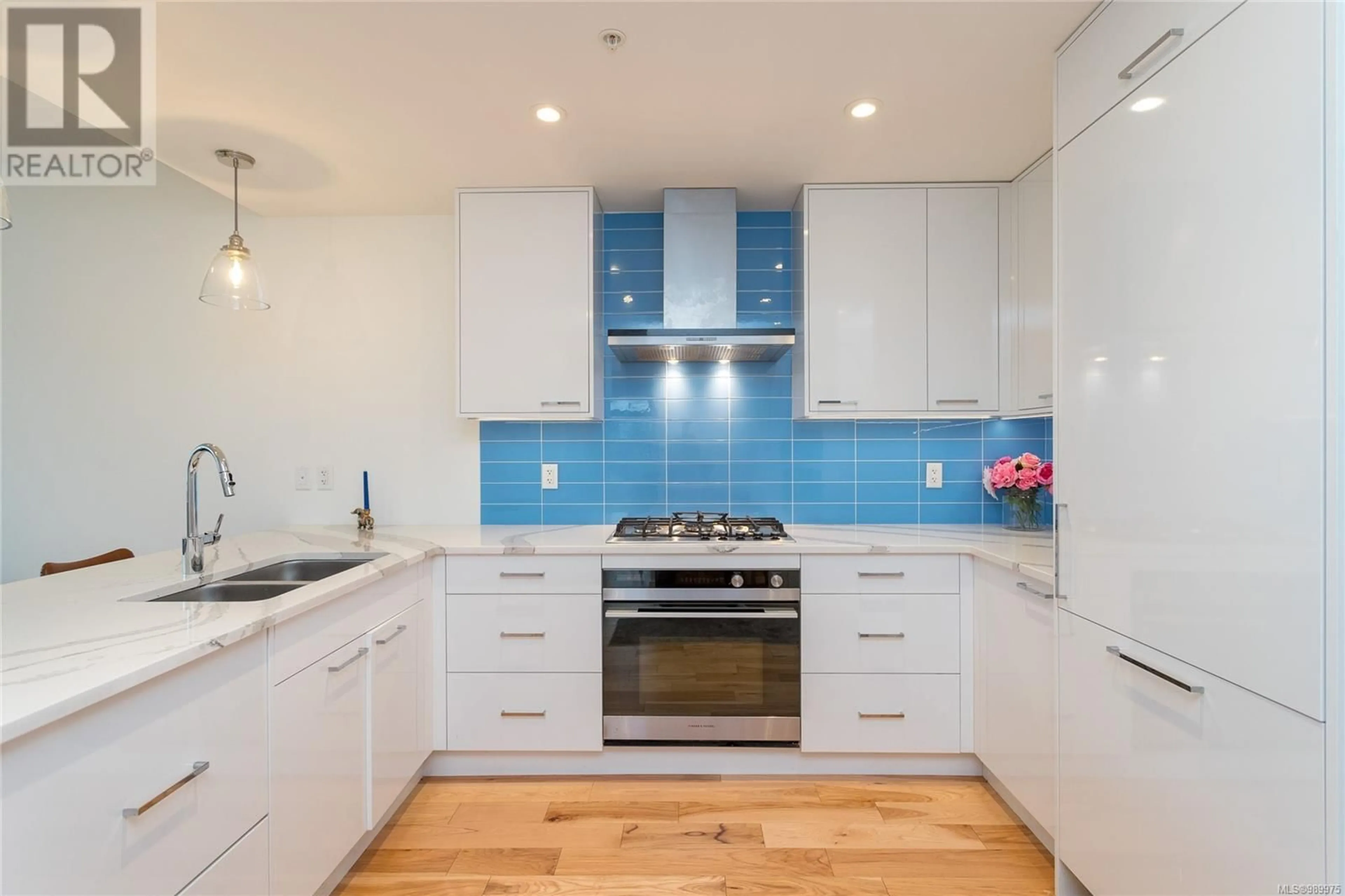 Contemporary kitchen, ceramic/tile floor for 206 - 916 LYALL STREET, Esquimalt British Columbia V9A5E6