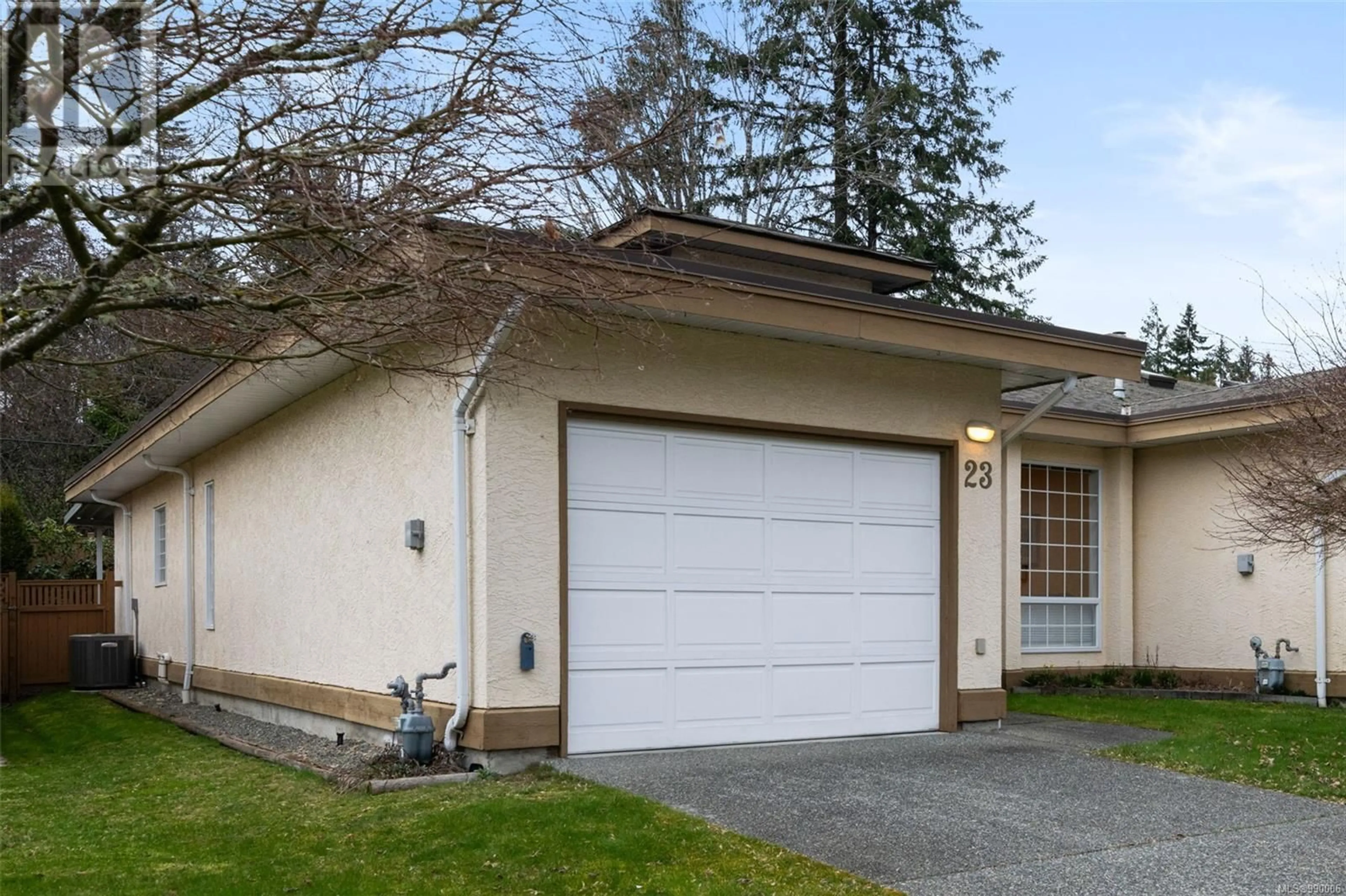 Indoor garage for 23 2979 River Rd, Chemainus British Columbia V0R1K3