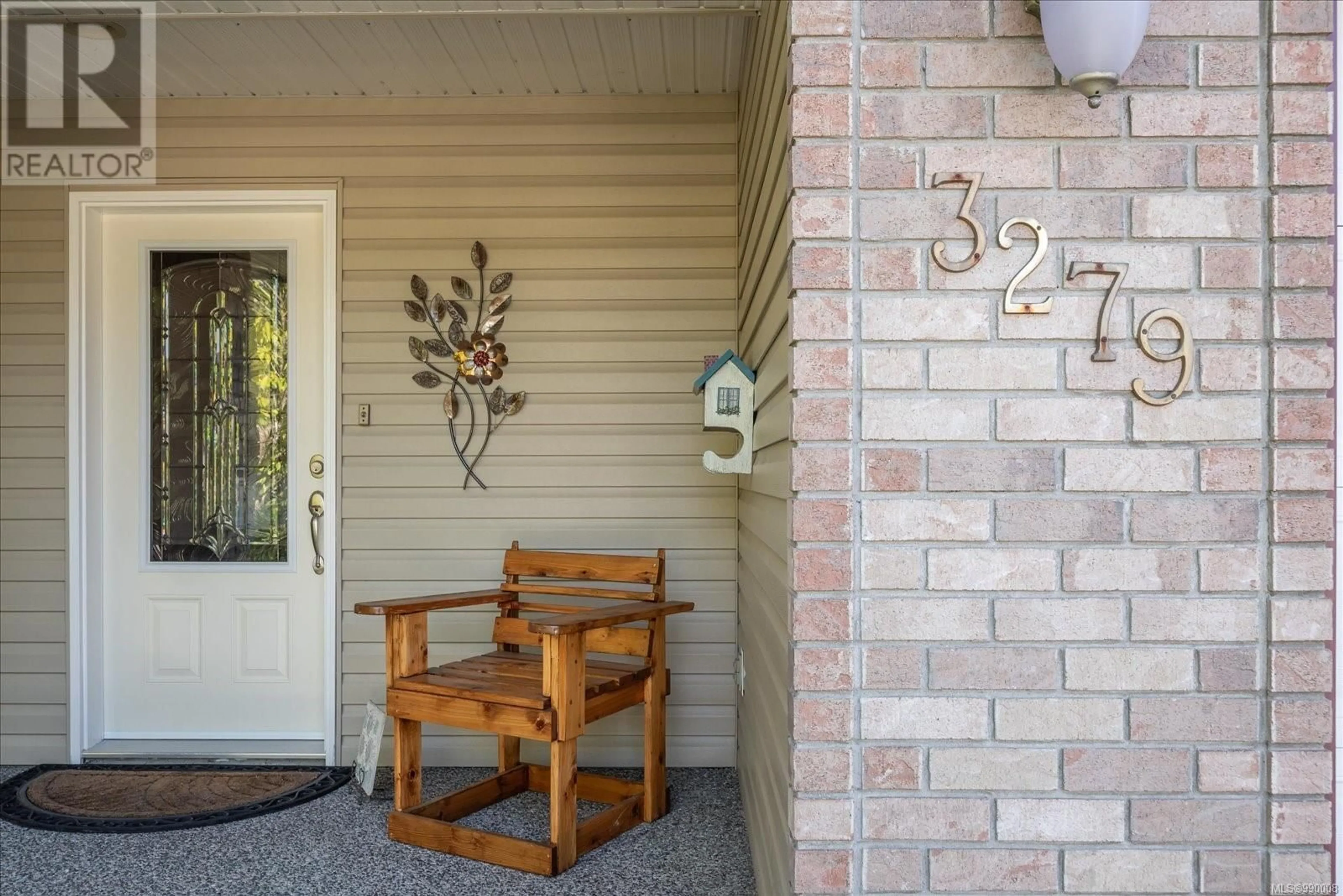 Indoor entryway for 3279 Crystal Pl, Nanaimo British Columbia V9T2S2