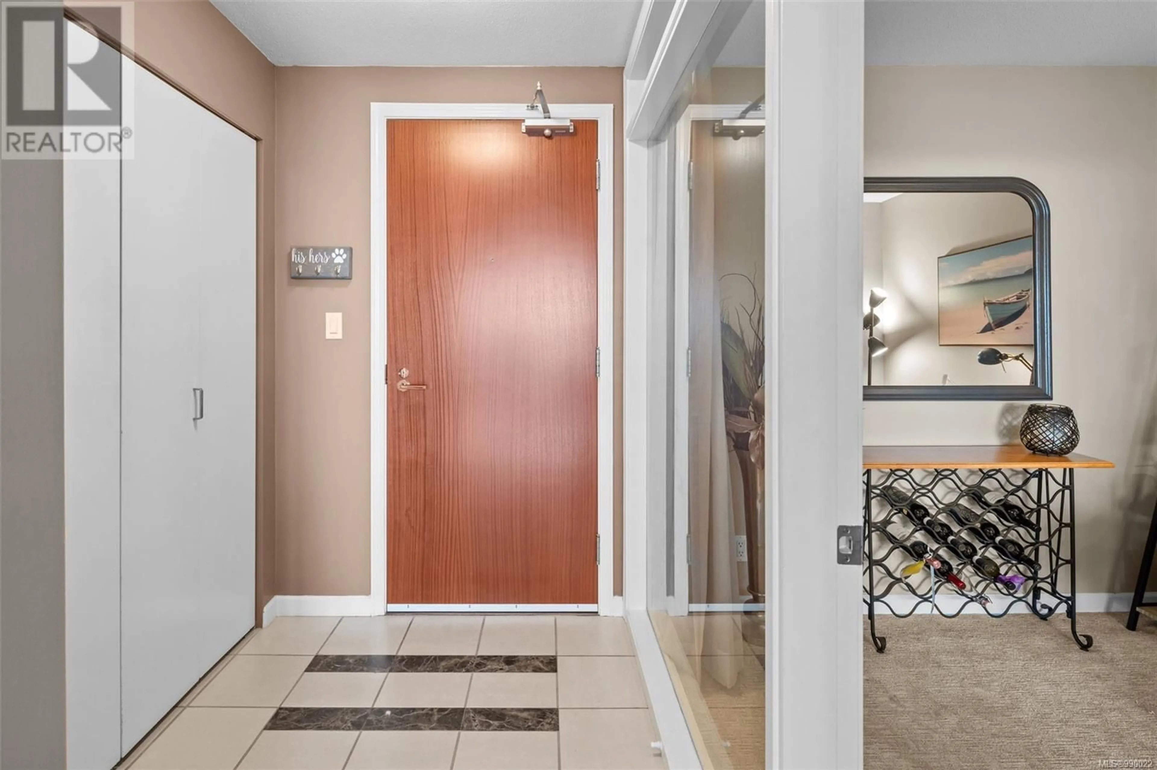 Indoor entryway for 906 - 160 WILSON STREET, Victoria British Columbia V9A7P9