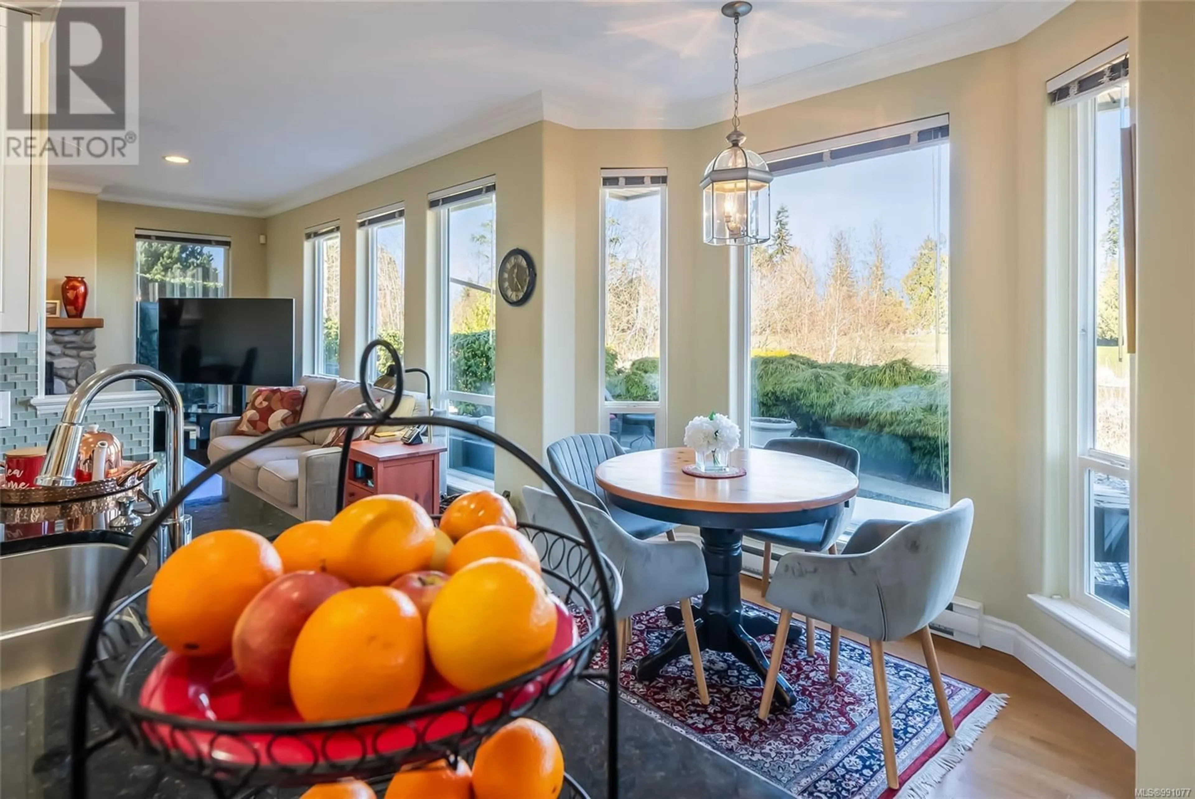 Open concept kitchen, ceramic/tile floor for 1260 AUGUSTA CLOSE, Parksville British Columbia V9P2W3