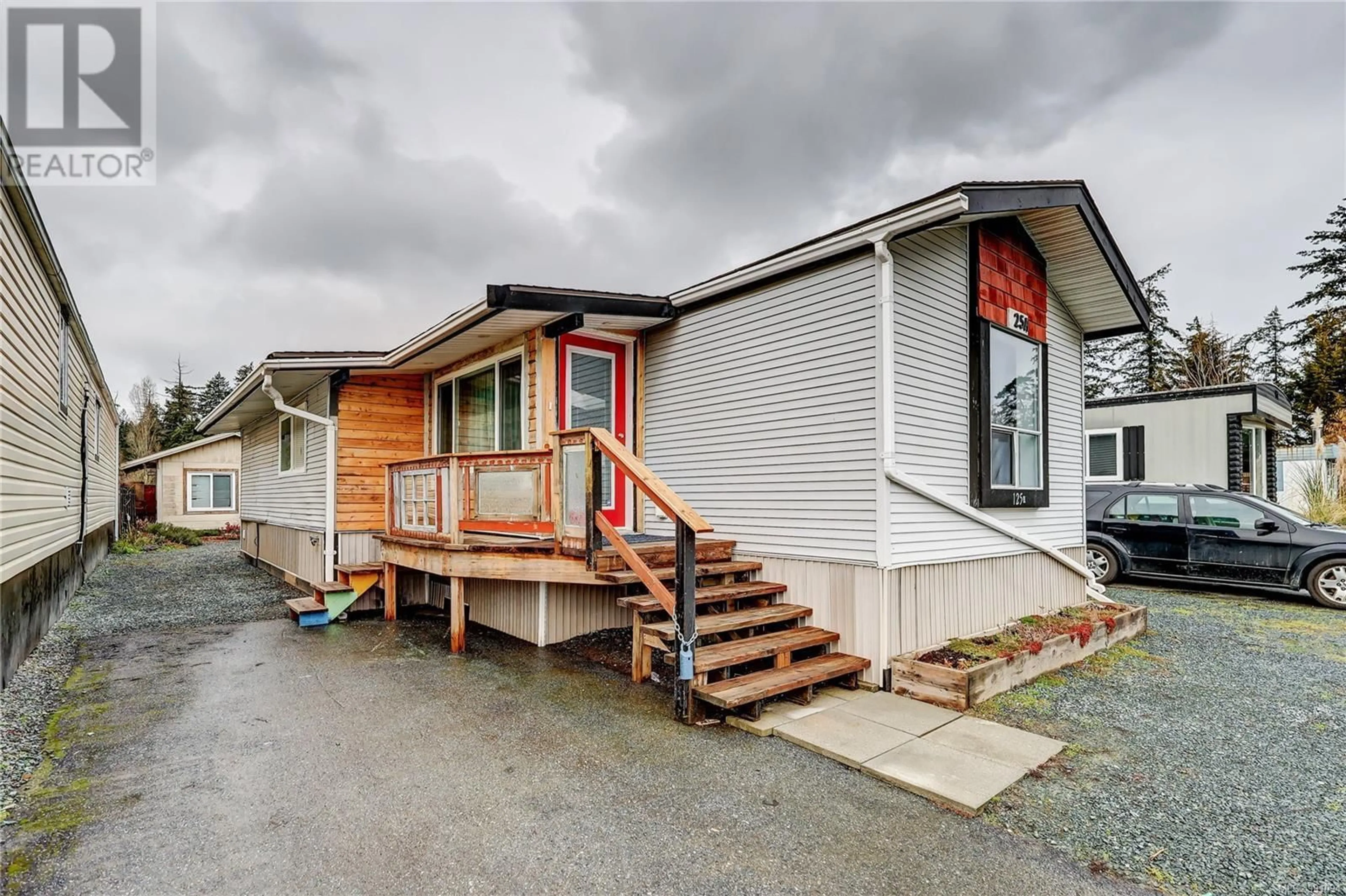 Home with vinyl exterior material, street for 125A 1753 Cecil St, Crofton British Columbia V0R1R0