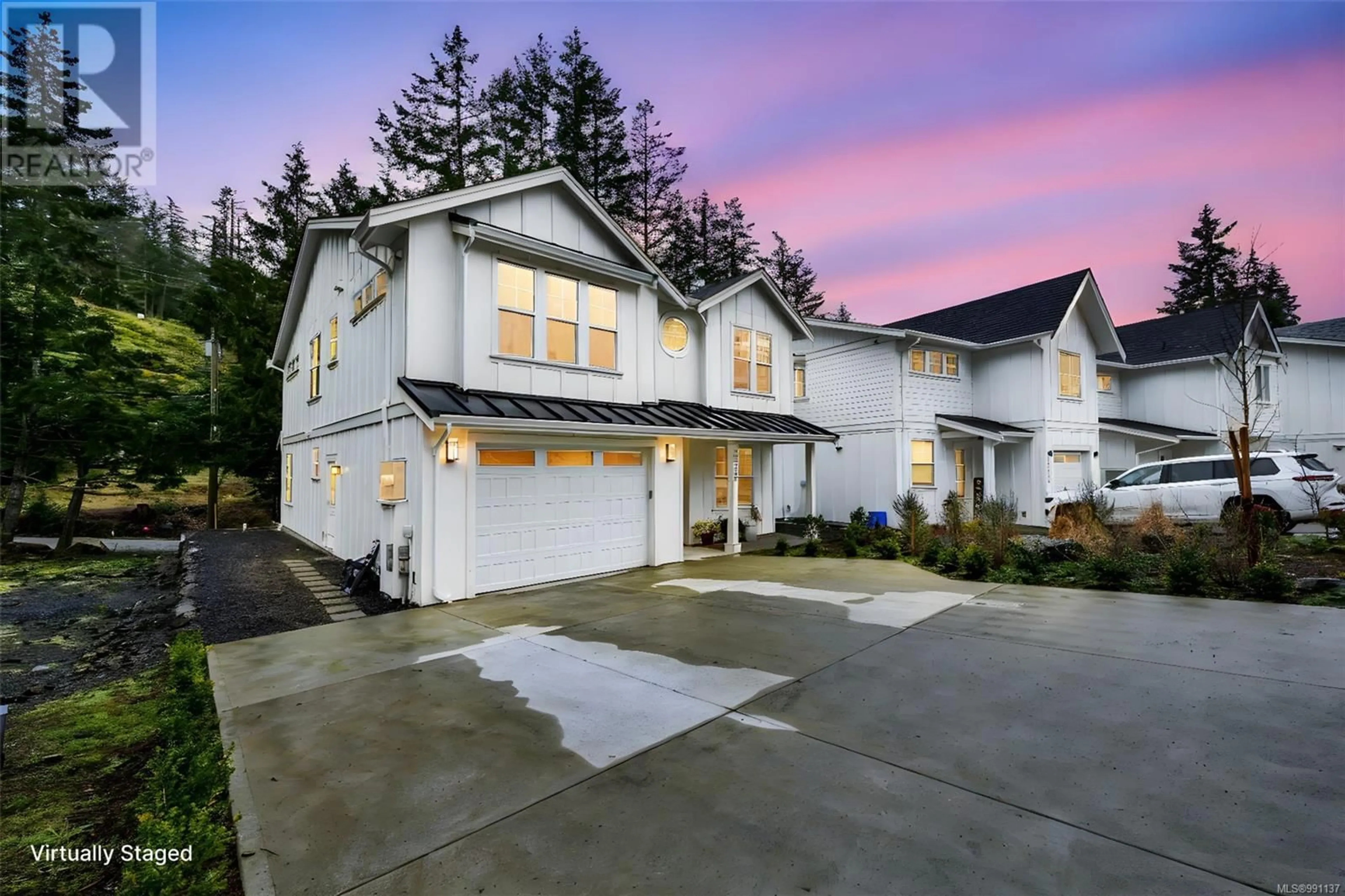 Home with vinyl exterior material, street for 3315 WEST OAK PLACE, Langford British Columbia V9C2P2