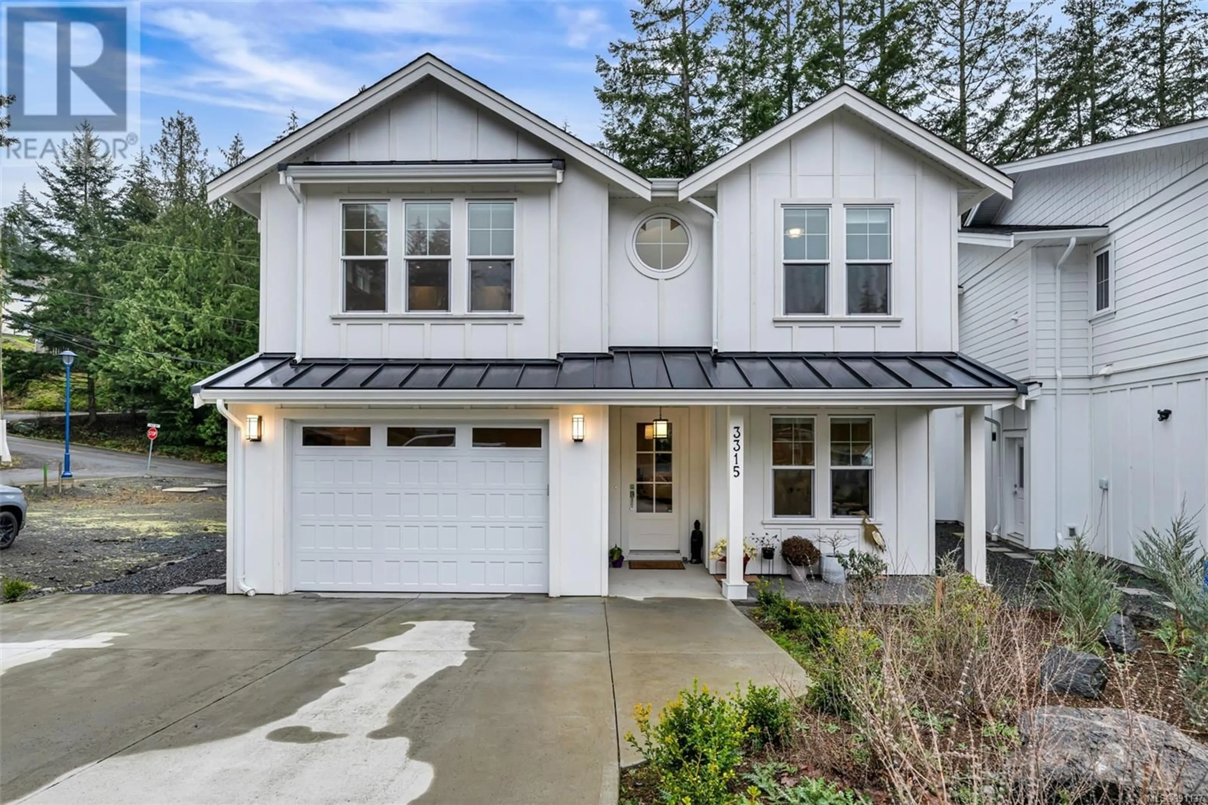 Home with vinyl exterior material, street for 3315 WEST OAK PLACE, Langford British Columbia V9C2P2