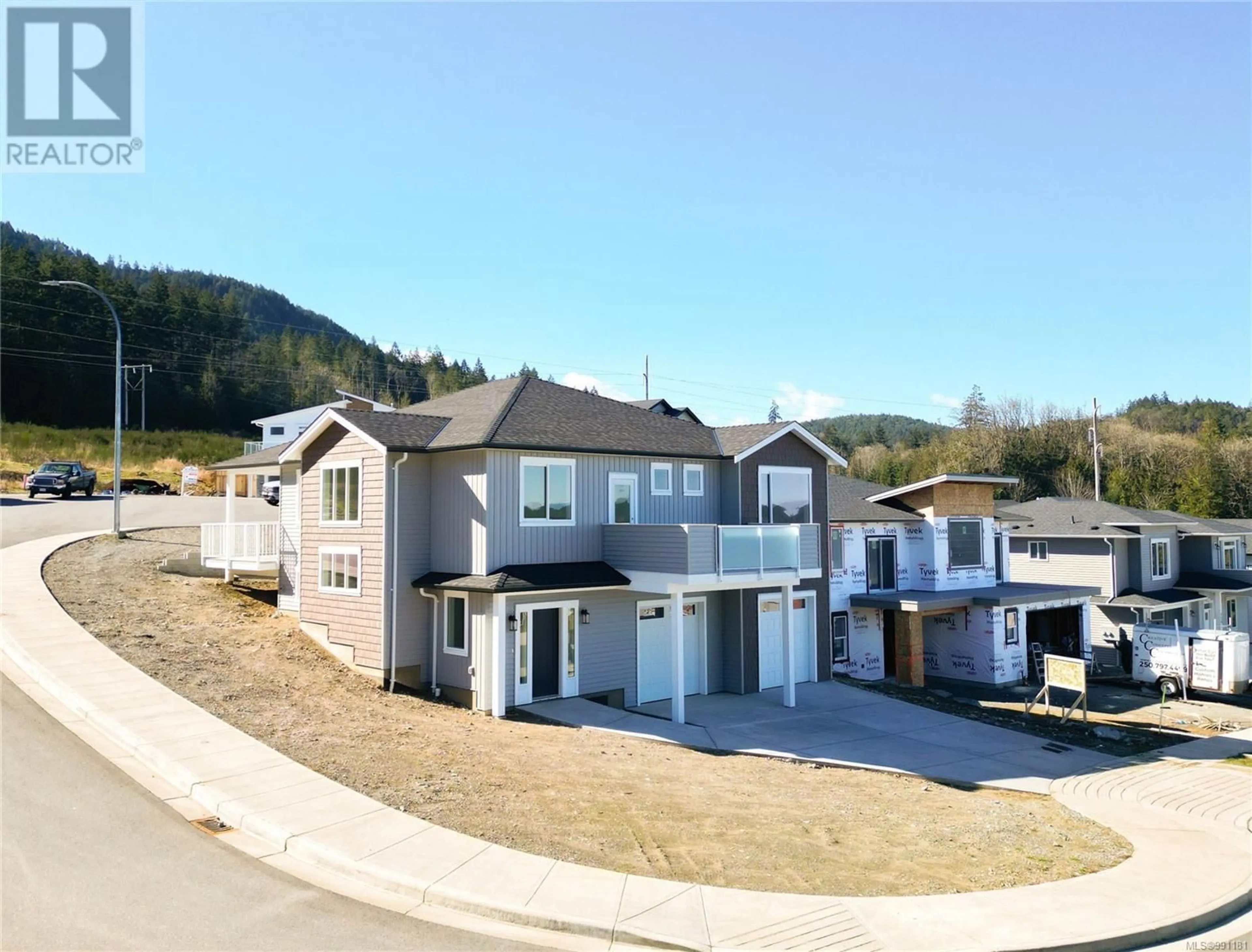 A pic from outside/outdoor area/front of a property/back of a property/a pic from drone, unknown for 433 Colonia Dr, Ladysmith British Columbia V9G0B8