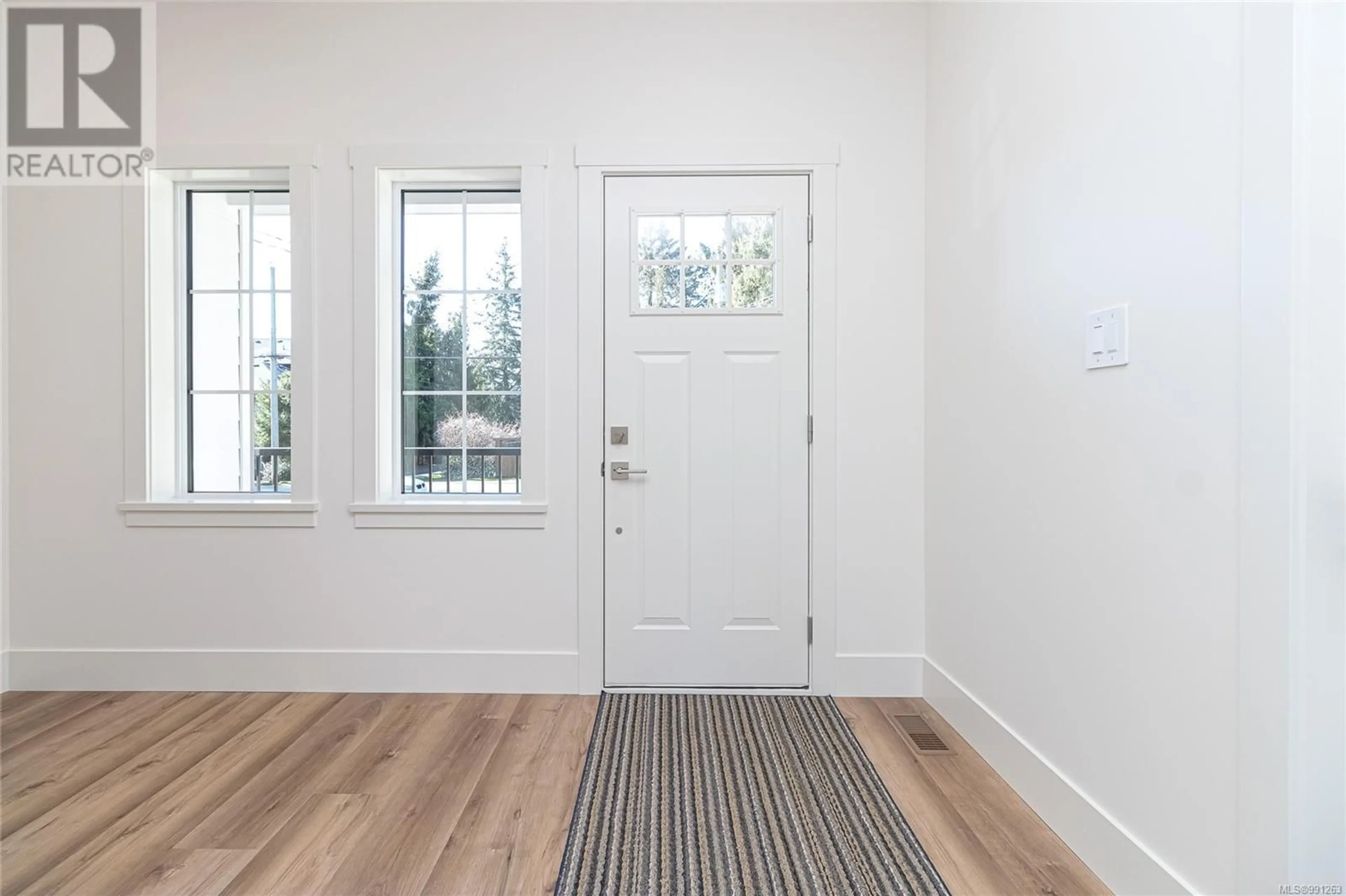 Indoor entryway for 1939 MAPLE AVENUE SOUTH, Sooke British Columbia V9Z0N9