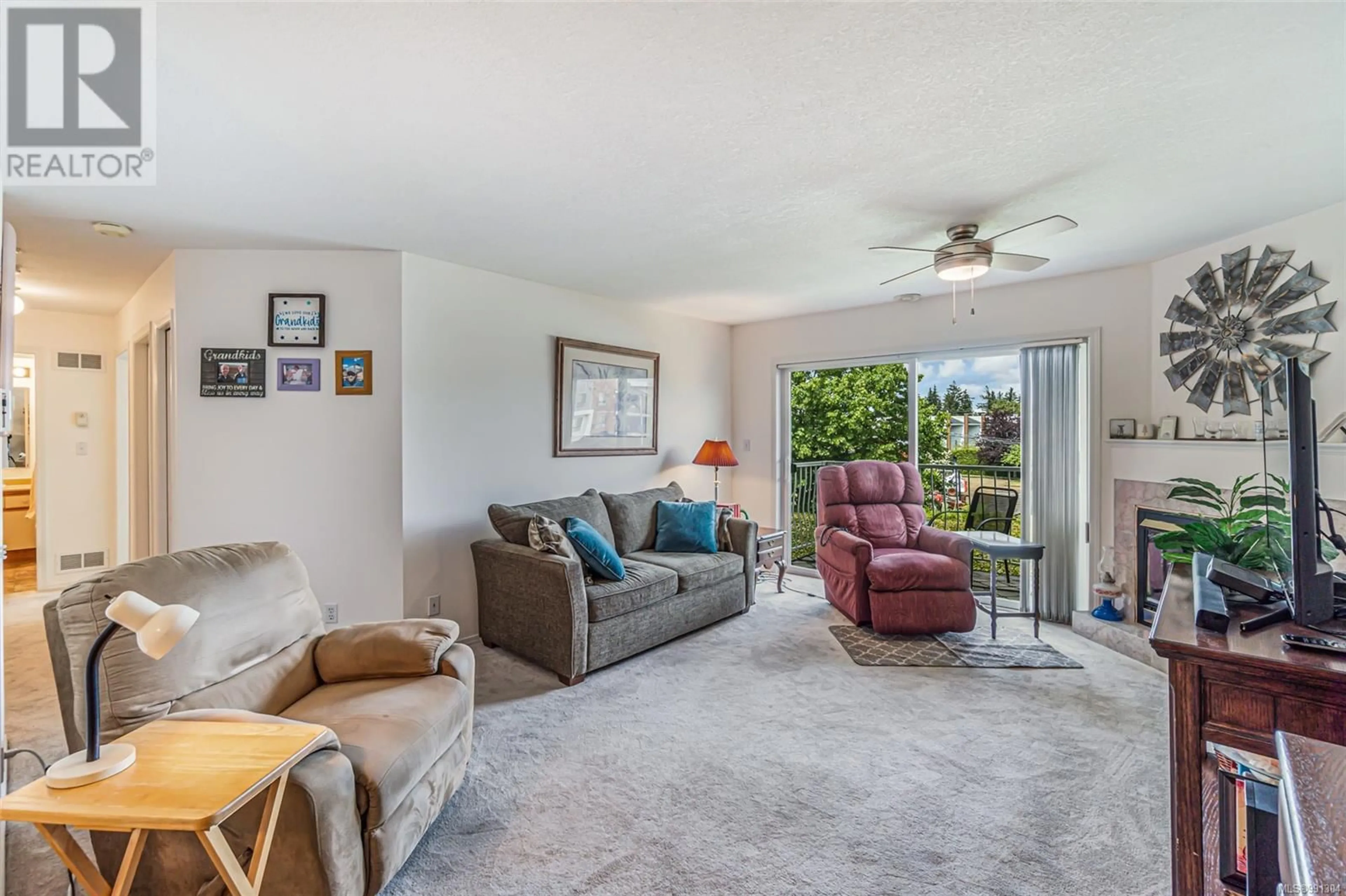 Living room with furniture, unknown for 203 - 435 MORISON AVENUE, Parksville British Columbia V9P2M7