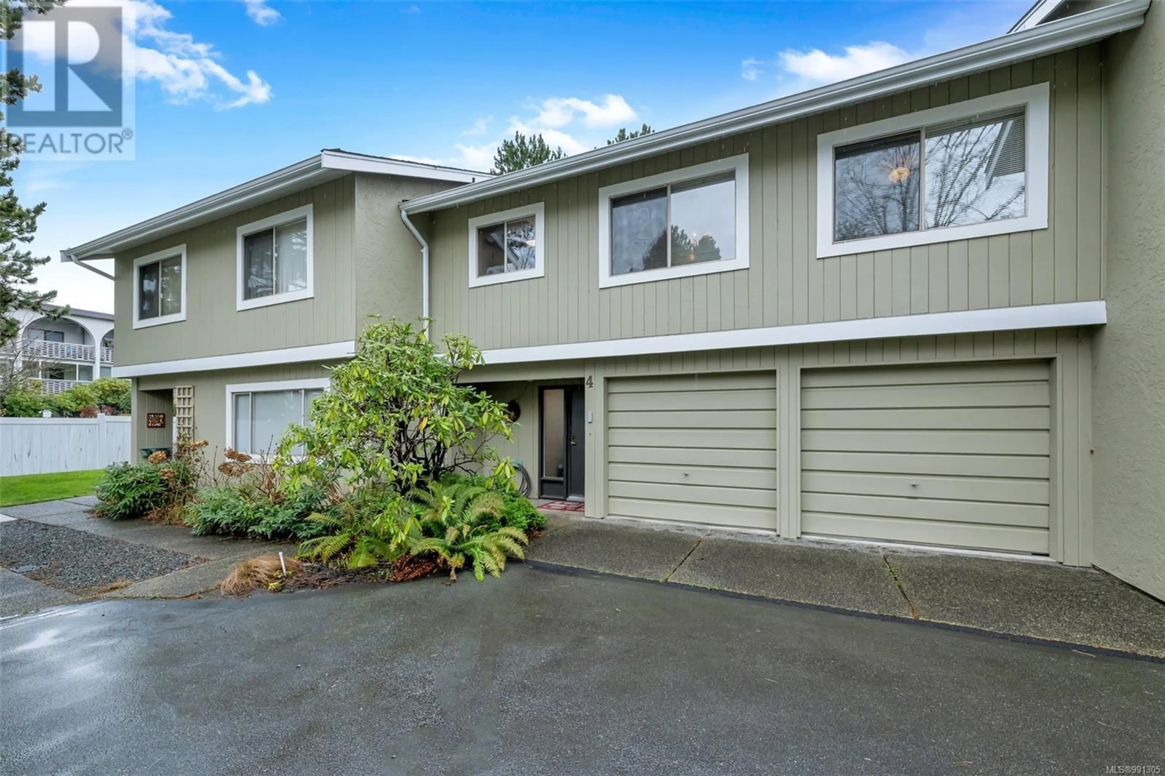 Unknown for 4 - 2020 WHITE BIRCH ROAD, Sidney British Columbia V8L2R1