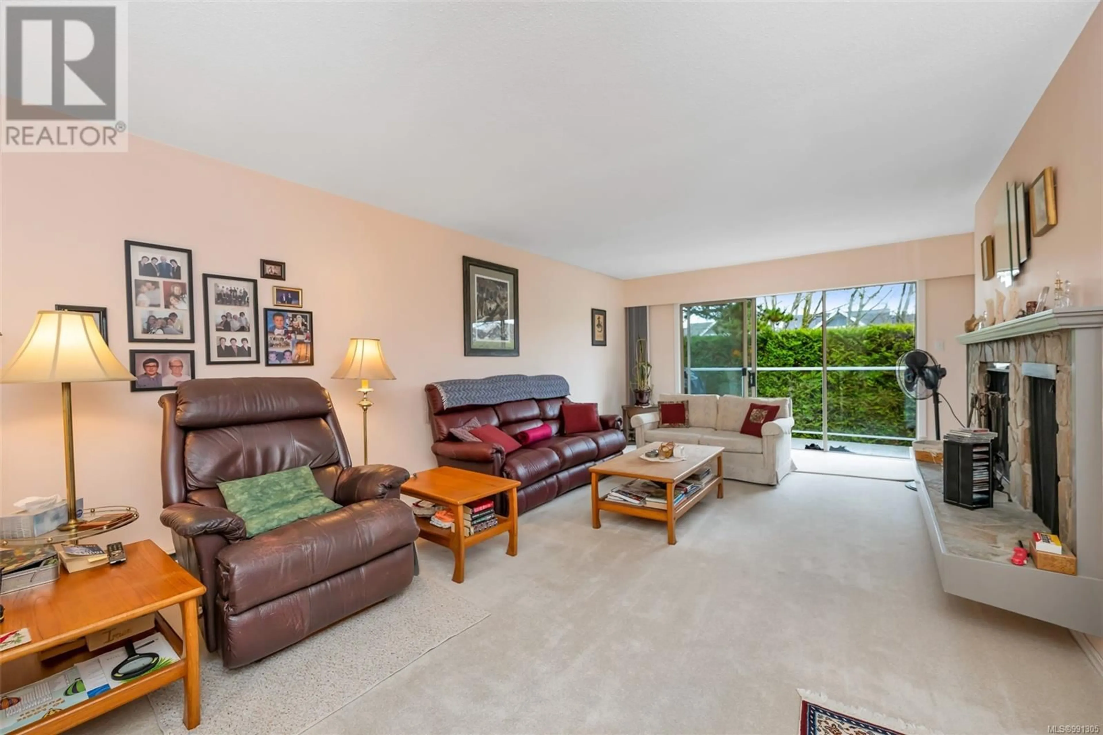 Living room with furniture, unknown for 4 - 2020 WHITE BIRCH ROAD, Sidney British Columbia V8L2R1