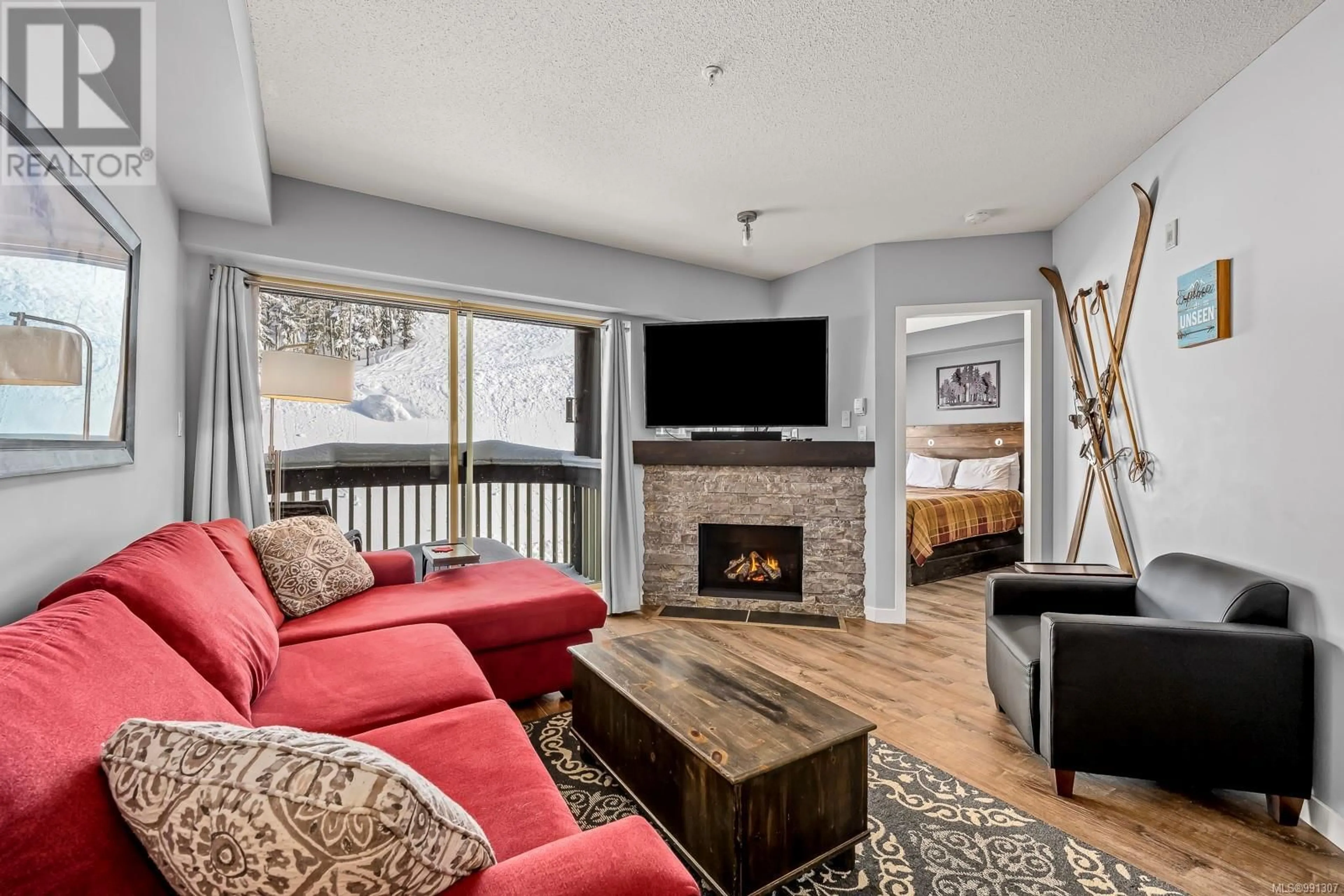 Living room with furniture, unknown for 210 - 1290 ALPINE ROAD, Courtenay British Columbia V9J1S0