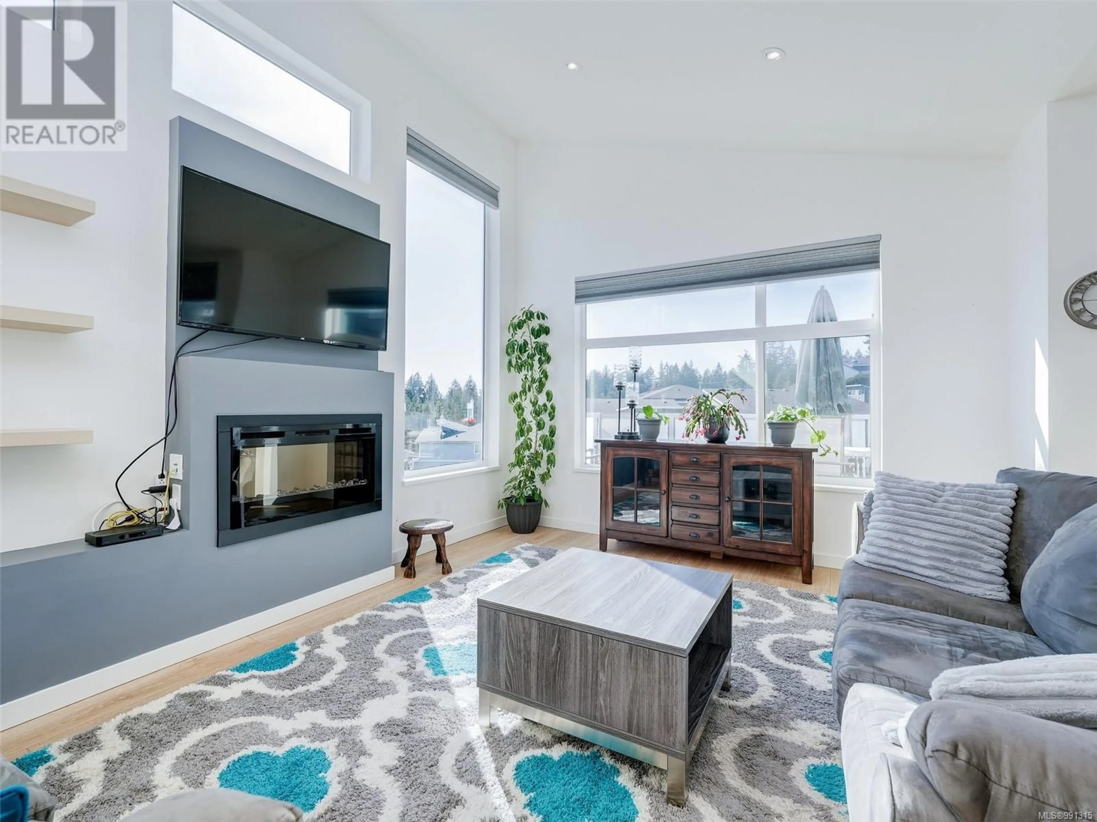 Living room with furniture, unknown for 2197 WINFIELD DRIVE, Sooke British Columbia V9Z1P1