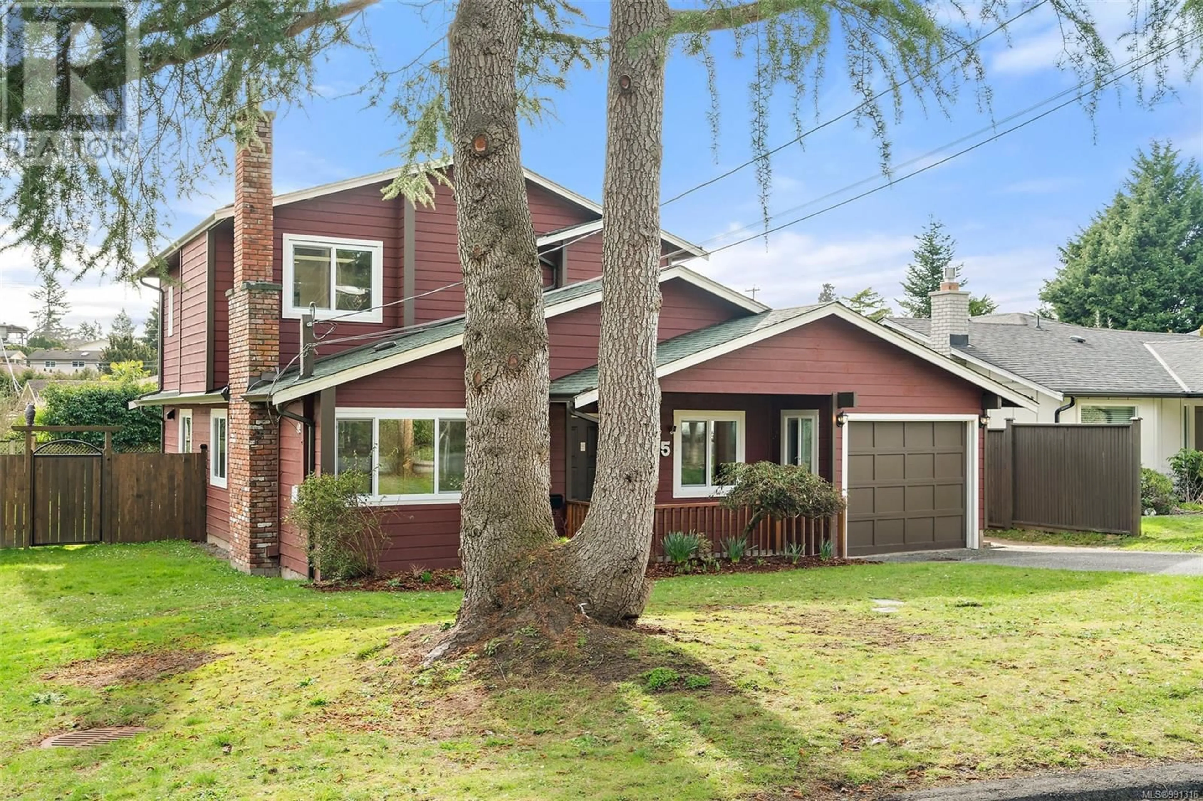 Home with brick exterior material, street for 735 Miller Ave, Saanich British Columbia V8Z3C9