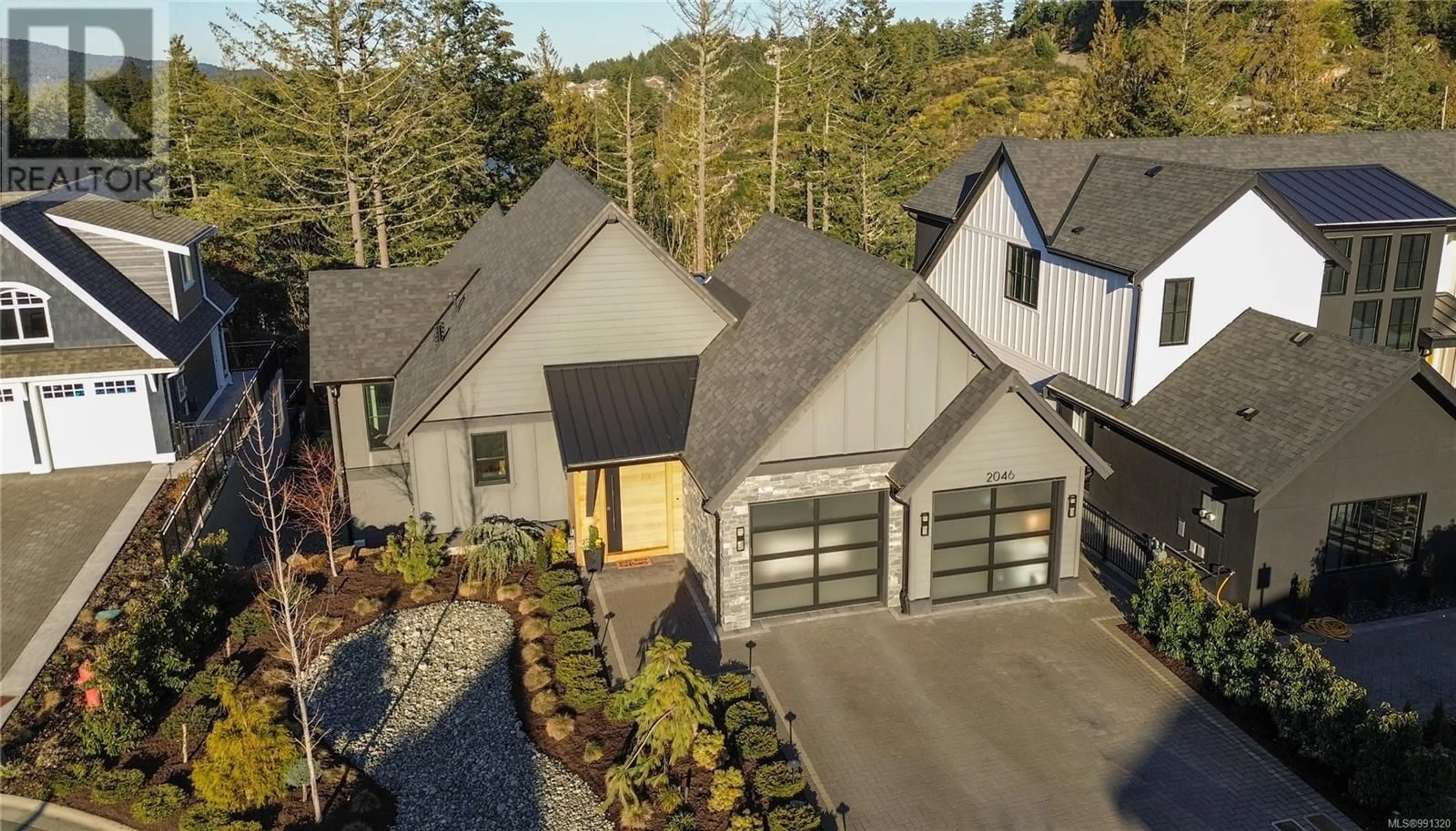 A pic from outside/outdoor area/front of a property/back of a property/a pic from drone, street for 2046 Pinehurst Terr, Langford British Columbia V9B0T4