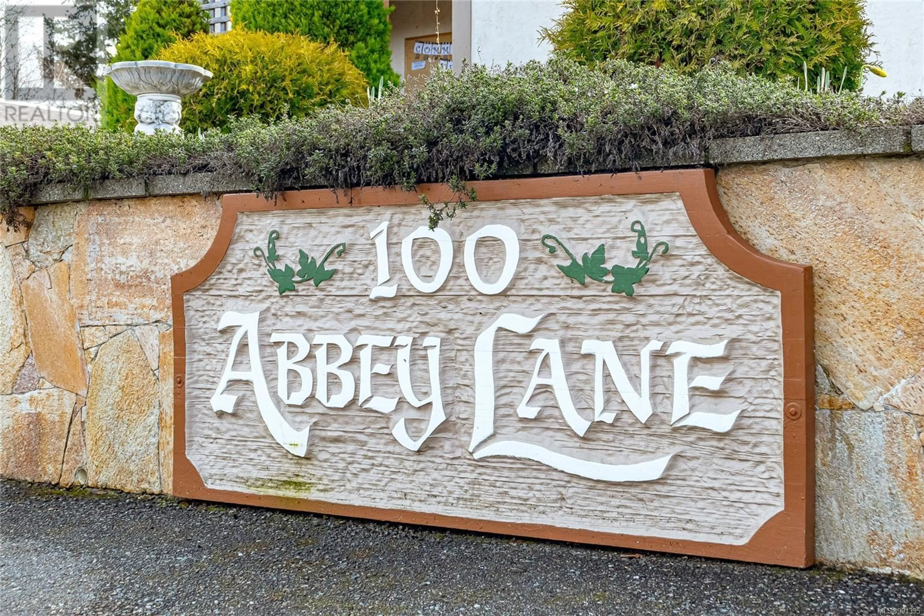 Lobby for 21 100 Abbey Lane, Parksville British Columbia V9P1N4