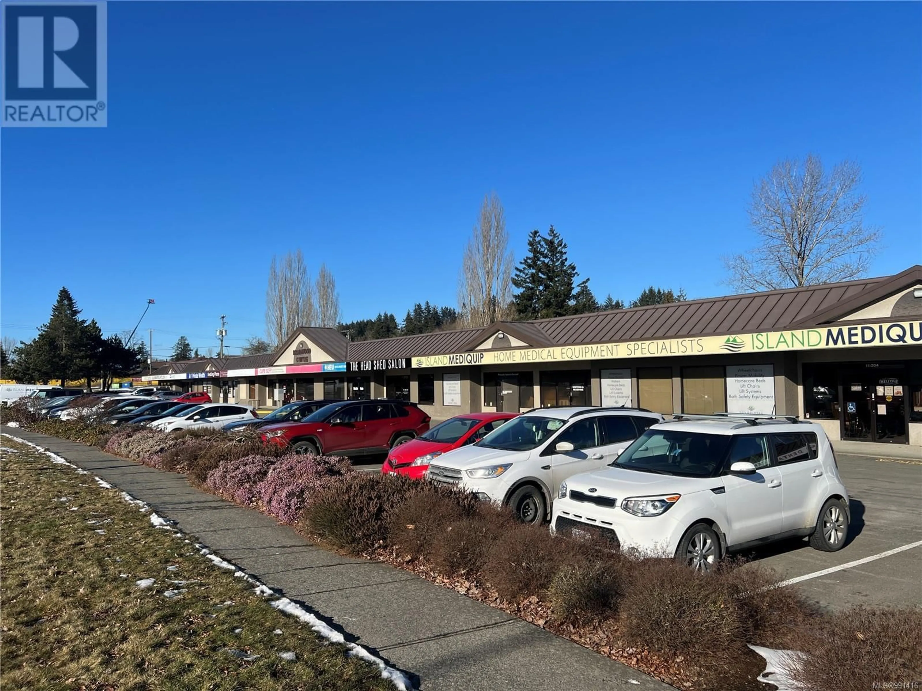 Parking for 10&11 204 Island Hwy N, Courtenay British Columbia V9N3P1