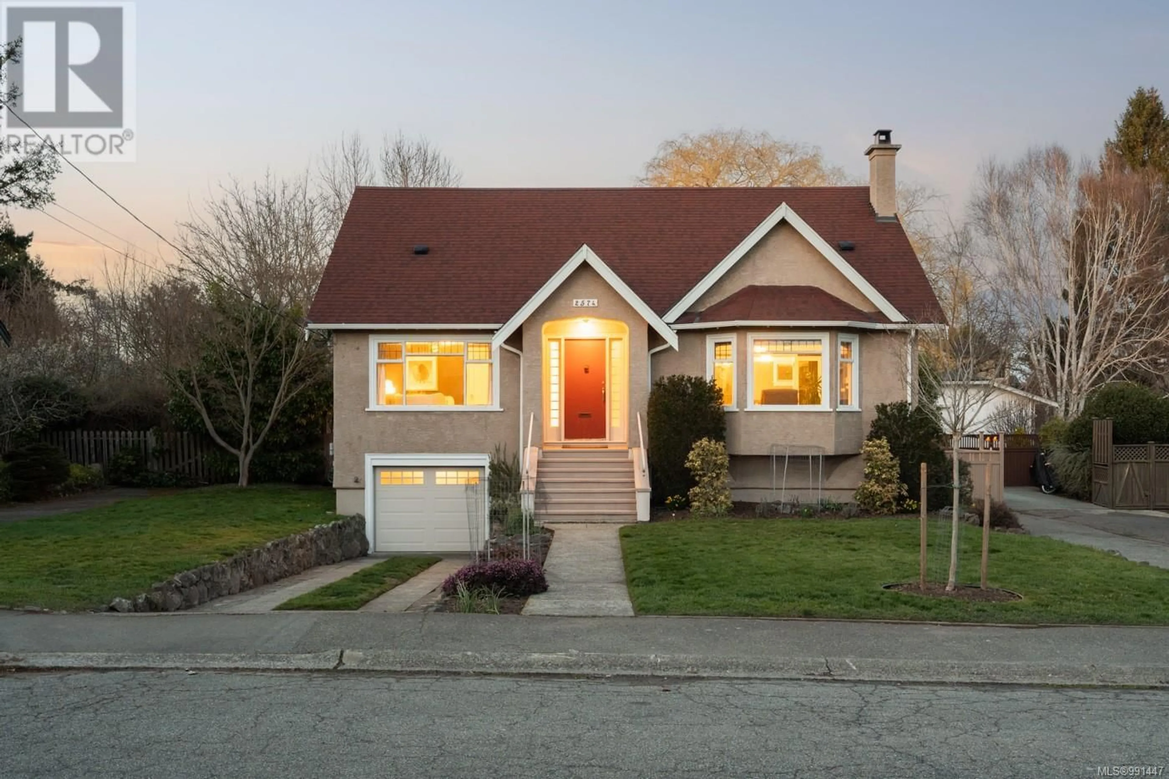 Home with brick exterior material, street for 2574 Cavendish Ave, Oak Bay British Columbia V8R2G6